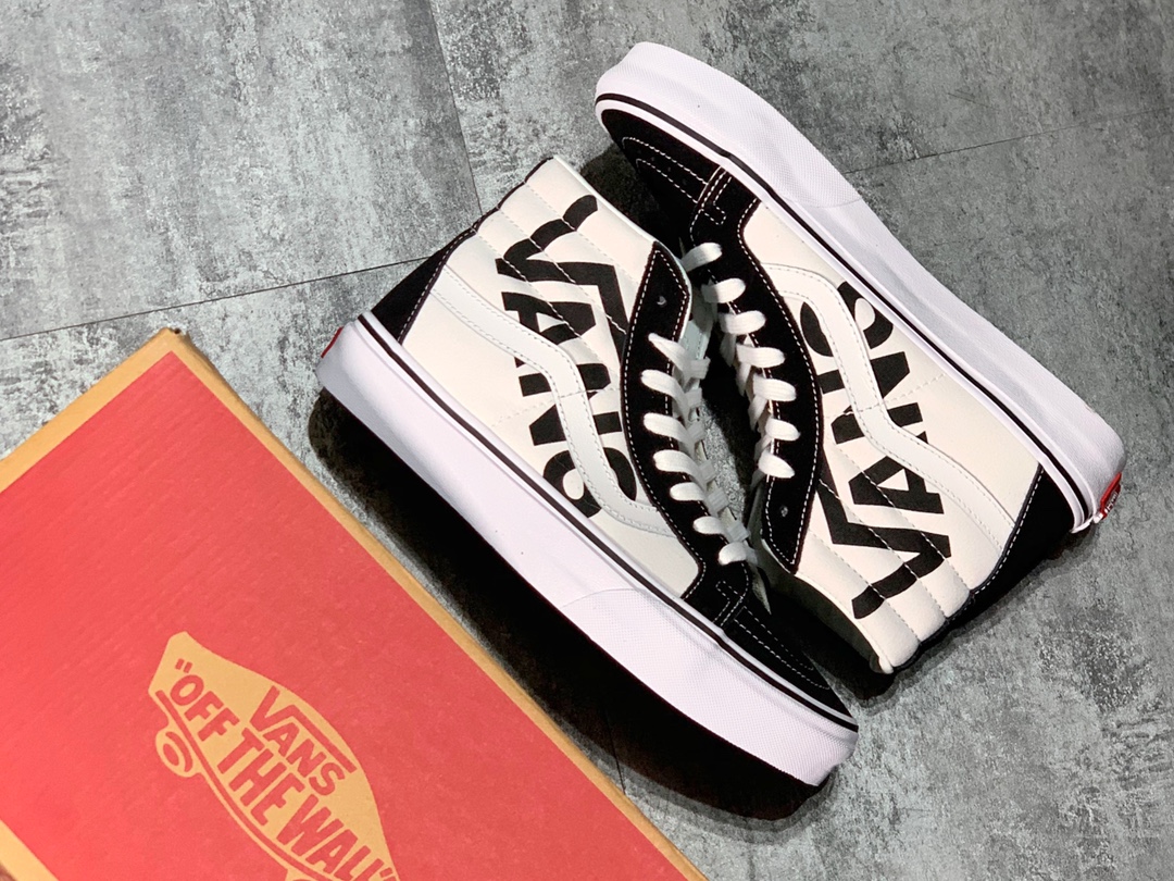 160 Vans SK8-Hi 高帮字母Logo 经典黑白搭配鞋身VANS字母印花 VN0A2XSBQW7