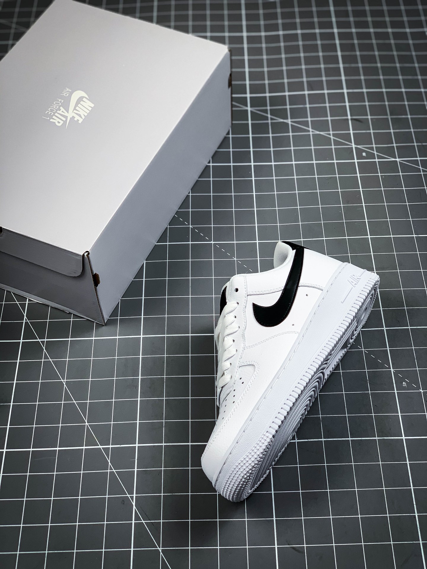 200 公司级 Nike Air Force 1 Lo ”白黑标”  低帮休闲运动板鞋315115-152