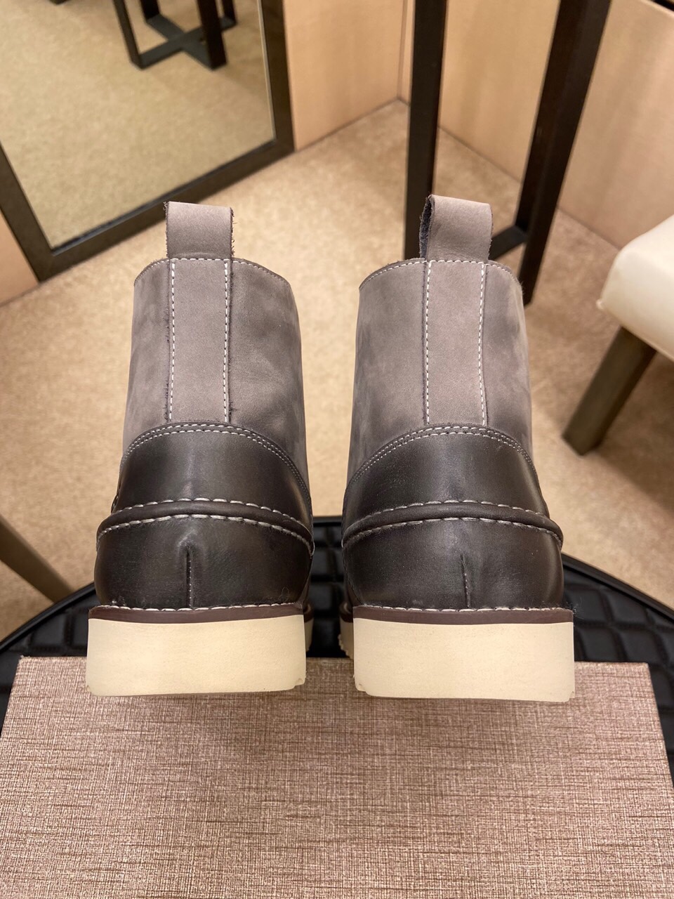 （真全羊毛里不加丝假毛）【UGG男鞋】 版型好到不多说，品质、做工、材料再度升级帅气来袭👏俊朗的外形👏精