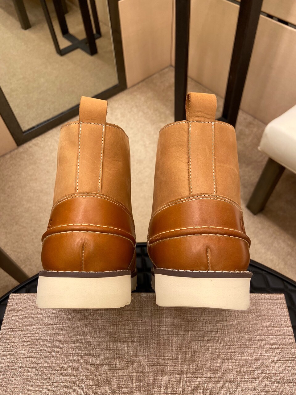 （真全羊毛里不加丝假毛）【UGG男鞋】 版型好到不多说，品质、做工、材料再度升级帅气来袭👏俊朗的外形👏精