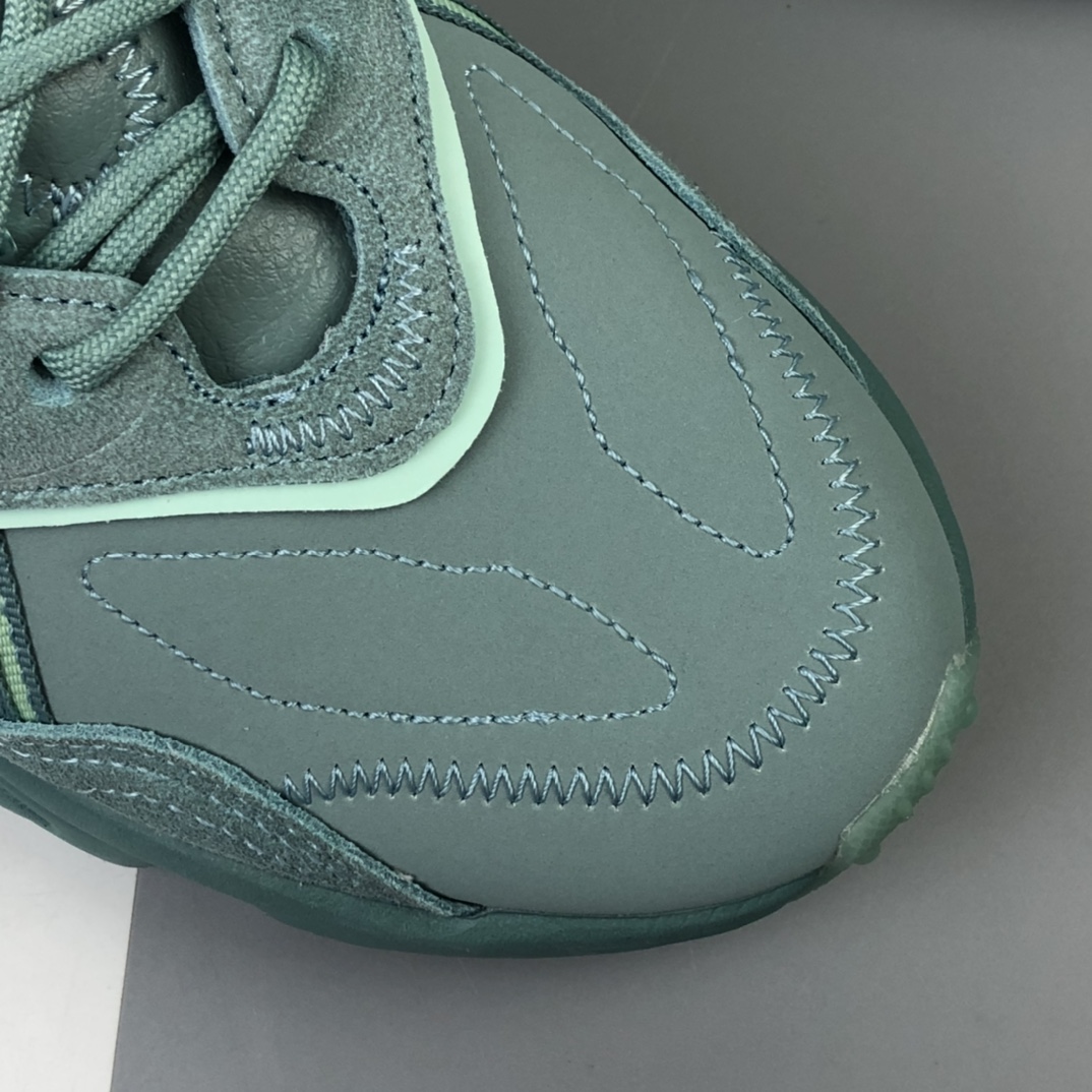 160 Adidas Originals Ozweego W  阿迪达斯三叶草复古3M反光透气跑步鞋 FZ1961