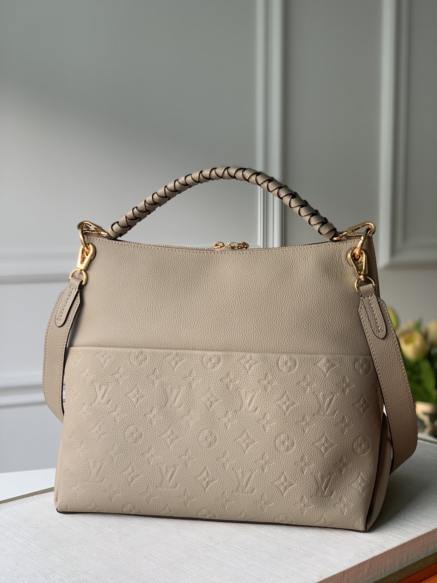 Louis Vuitton LV Maida Hobo bag M45523斑鸠灰