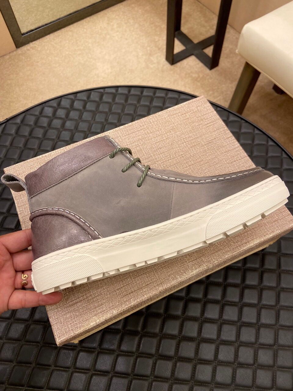（真全羊毛里不加丝假毛）【UGG男鞋】 版型好到不多说，品质、做工、材料再度升级帅气来袭👏俊朗的外形👏精