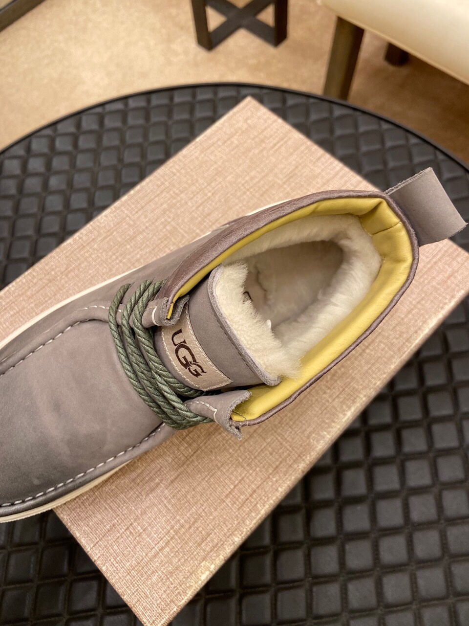 （真全羊毛里不加丝假毛）【UGG男鞋】 版型好到不多说，品质、做工、材料再度升级帅气来袭👏俊朗的外形👏精