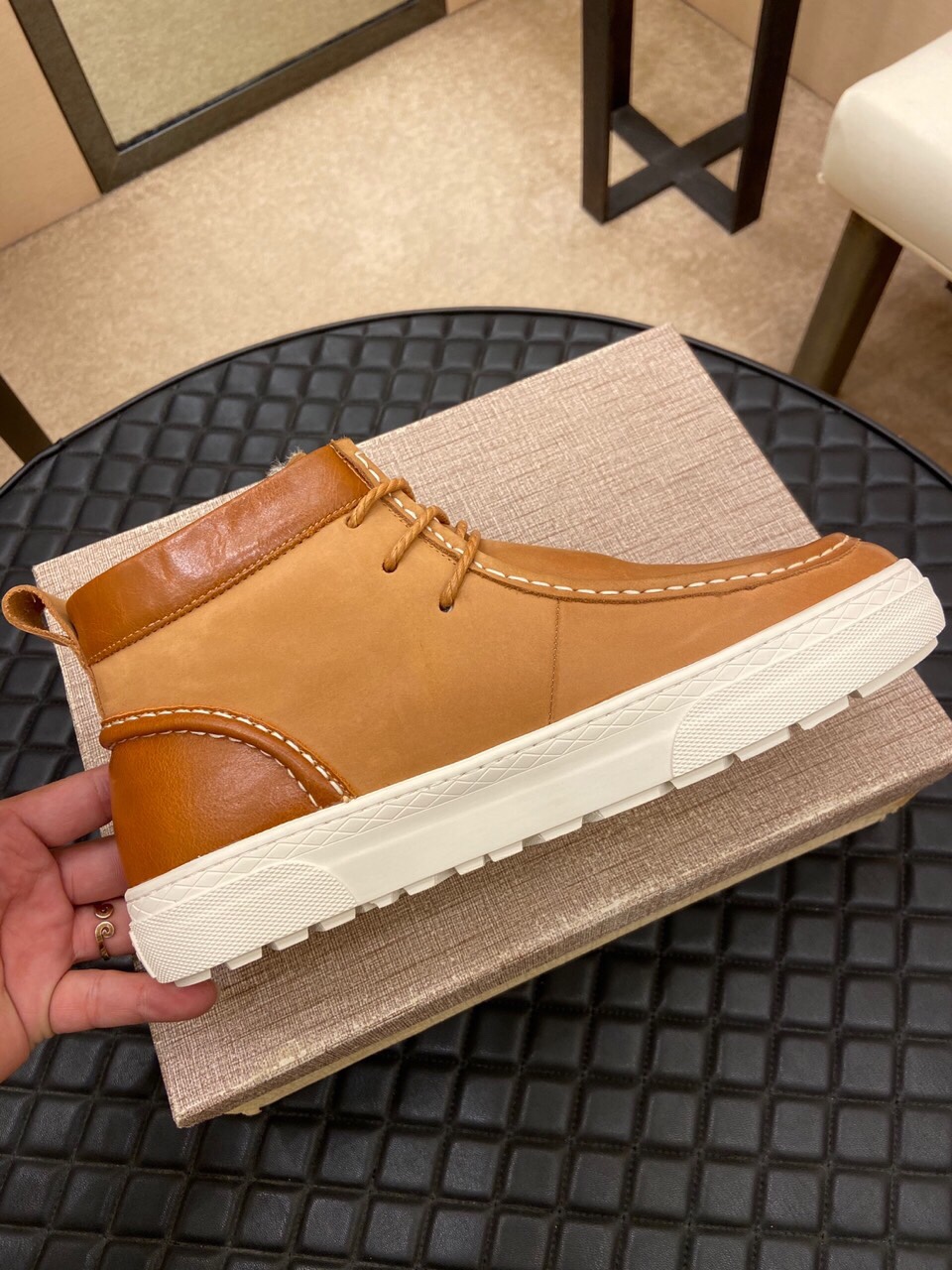 （真全羊毛里不加丝假毛）【UGG男鞋】 版型好到不多说，品质、做工、材料再度升级帅气来袭👏俊朗的外形👏精