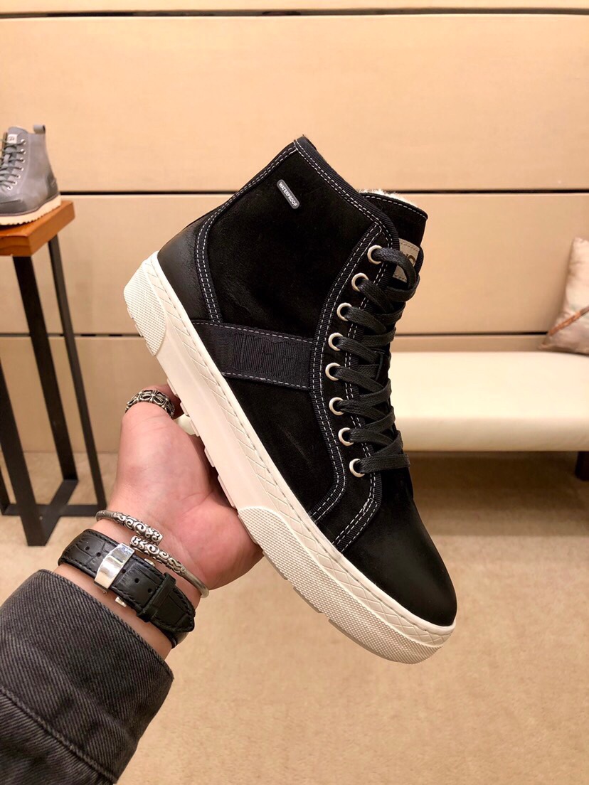 （真全羊毛里不加丝假毛）【UGG男鞋】 版型好到不多说，品质、做工、材料再度升级帅气来袭👏俊朗的外形👏精