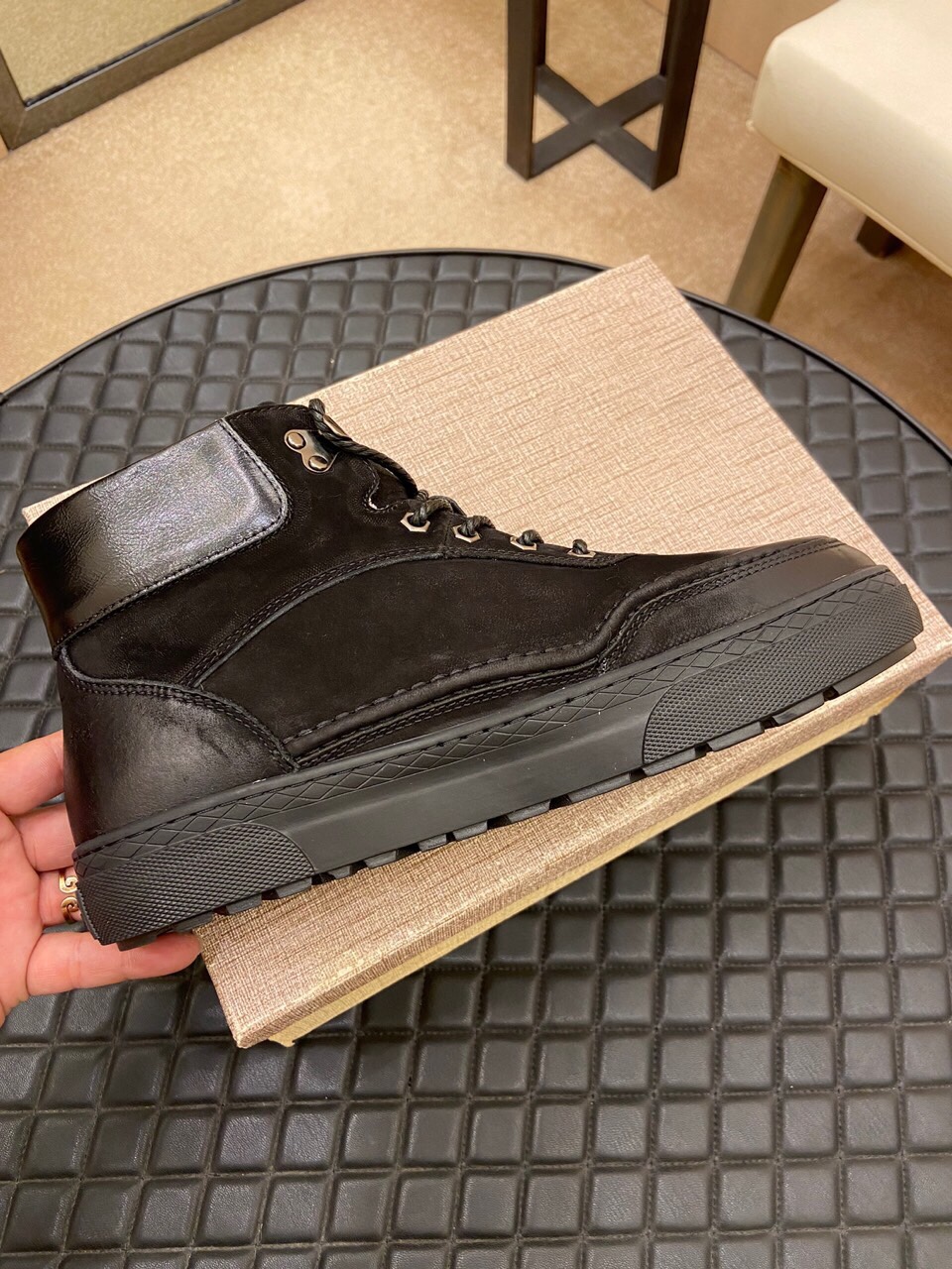 （真全羊毛里不加丝假毛）【UGG男鞋】 版型好到不多说，品质、做工、材料再度升级帅气来袭👏俊朗的外形👏精