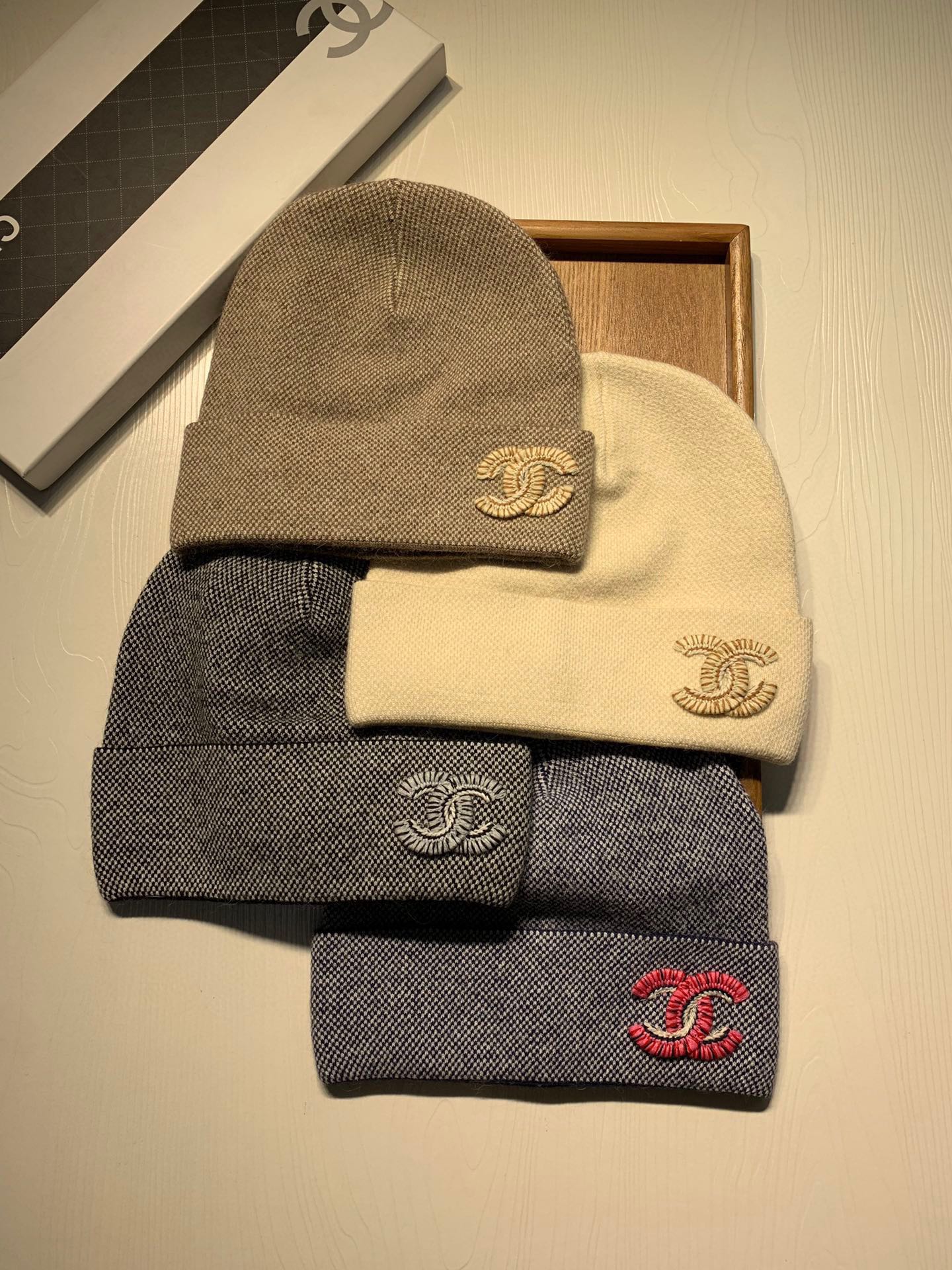 🌹。C家。【羊毛单帽】客供小羊毛！珍贵典藏的灵魂帽子！客供色纱.每个颜色都非常好看！经典！手感软腻.70