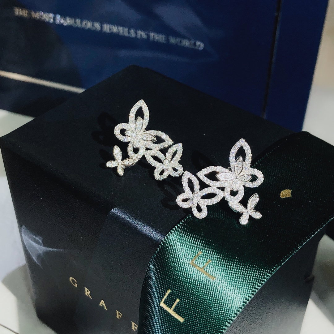 NO:101465,Seiko version top brand Graf earrings High-end jewelry custom simulation diamond series Show luxury High-end customization luxury Yellow diamond s silver-plated platinum simulation diamond butterfly earrings, earrings, dancing elf The texture of the butterfly is super gorgeous and beautiful, Graf, earrings19860909精工版本顶级品牌 格拉芙 耳钉 高级珠宝定制仿真钻系列 尽显奢华 高端定制 奢侈 黄钻 s银镀铂金仿真钻蝴蝶 耳环,耳钉,翩翩起舞的小精灵 蝴蝶质感超赞 上身超华丽优美,格拉芙,earrings,Jewelry