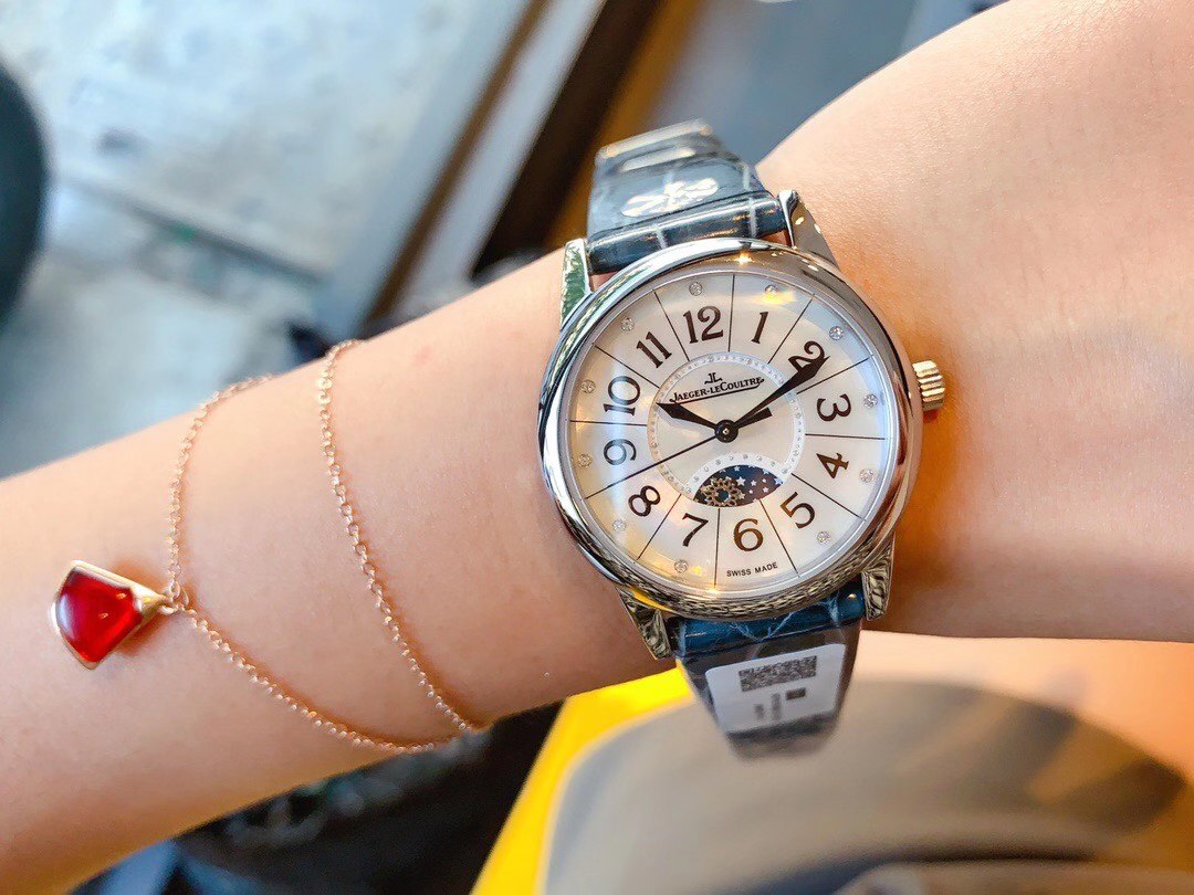 Cartier 积家约会系列女表贝壳面表盘