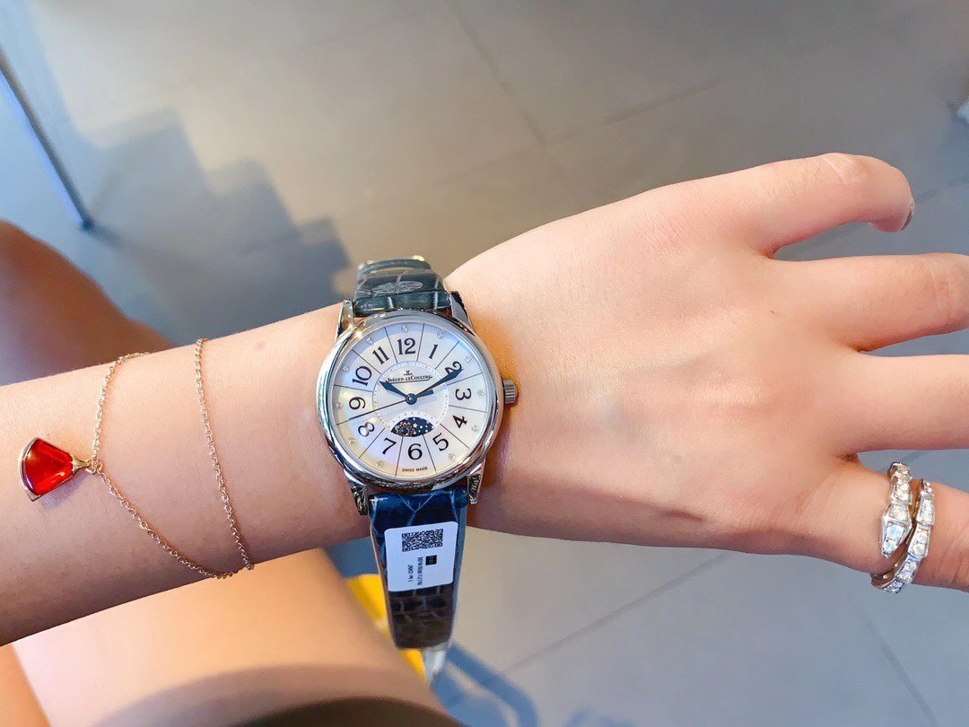 Cartier 积家约会系列女表贝壳面表盘