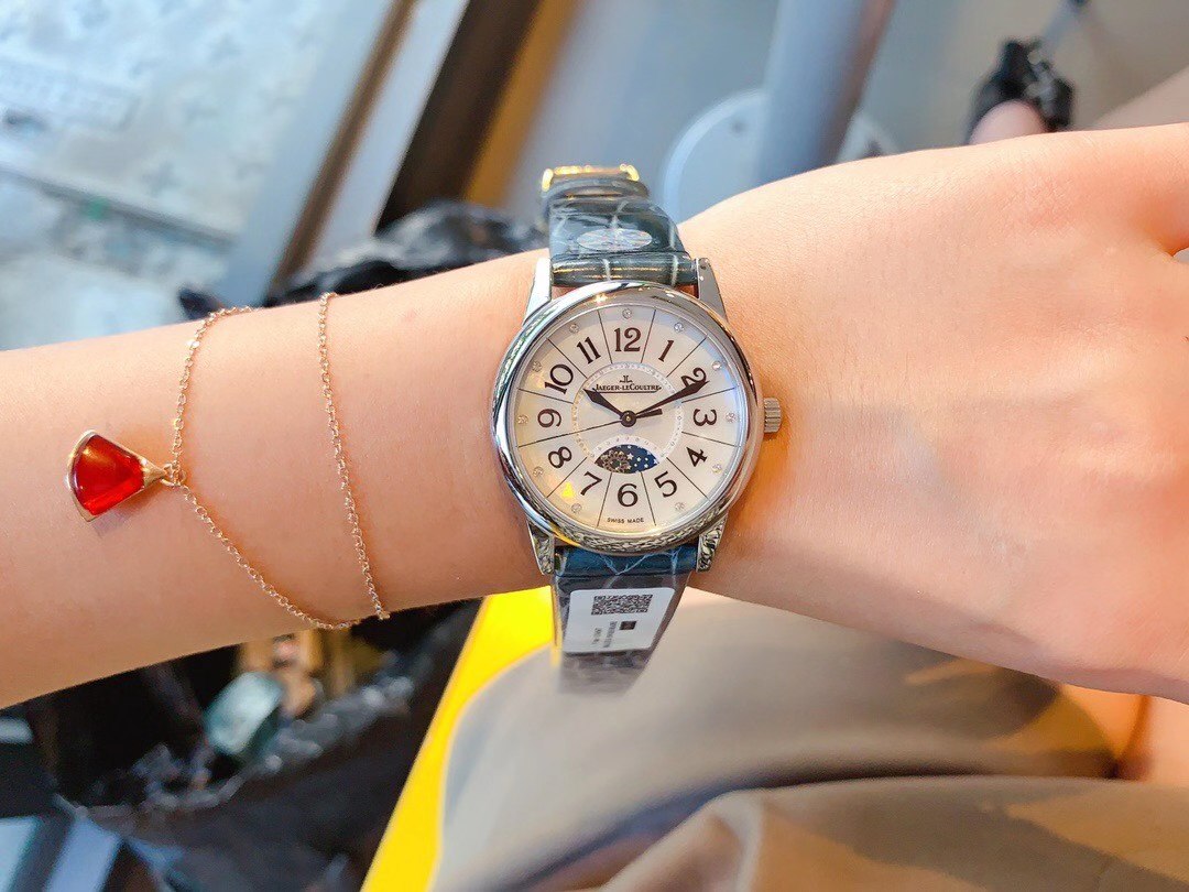 Cartier 积家约会系列女表贝壳面表盘