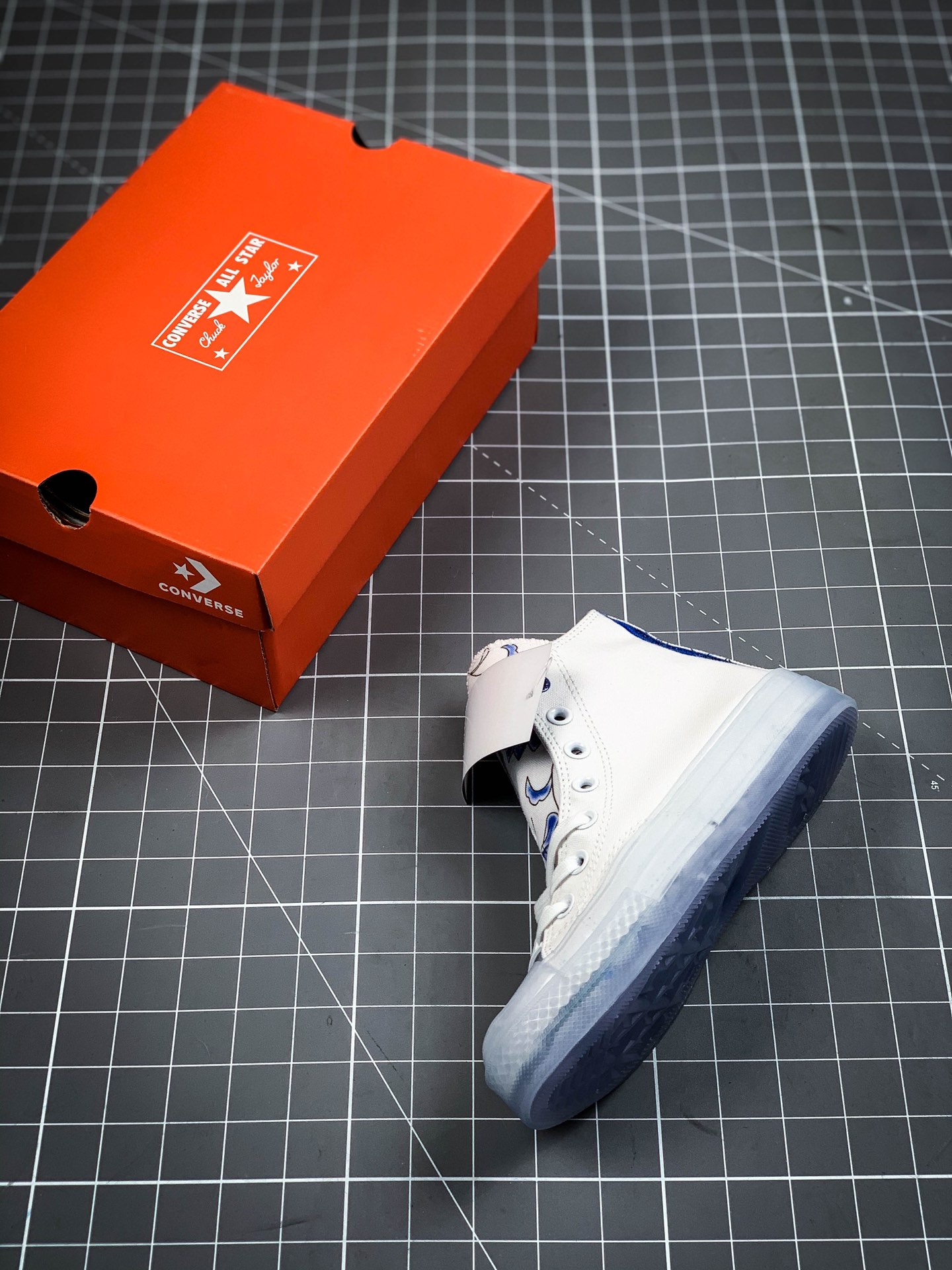 220 CONVERSE/匡威  经典款高帮丝绸款休闲板鞋