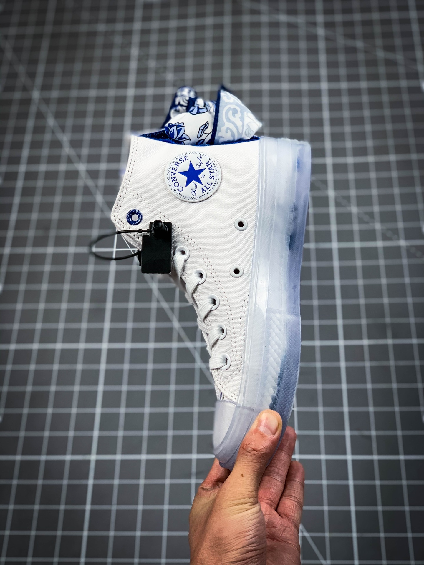 220 CONVERSE/匡威  经典款高帮丝绸款休闲板鞋