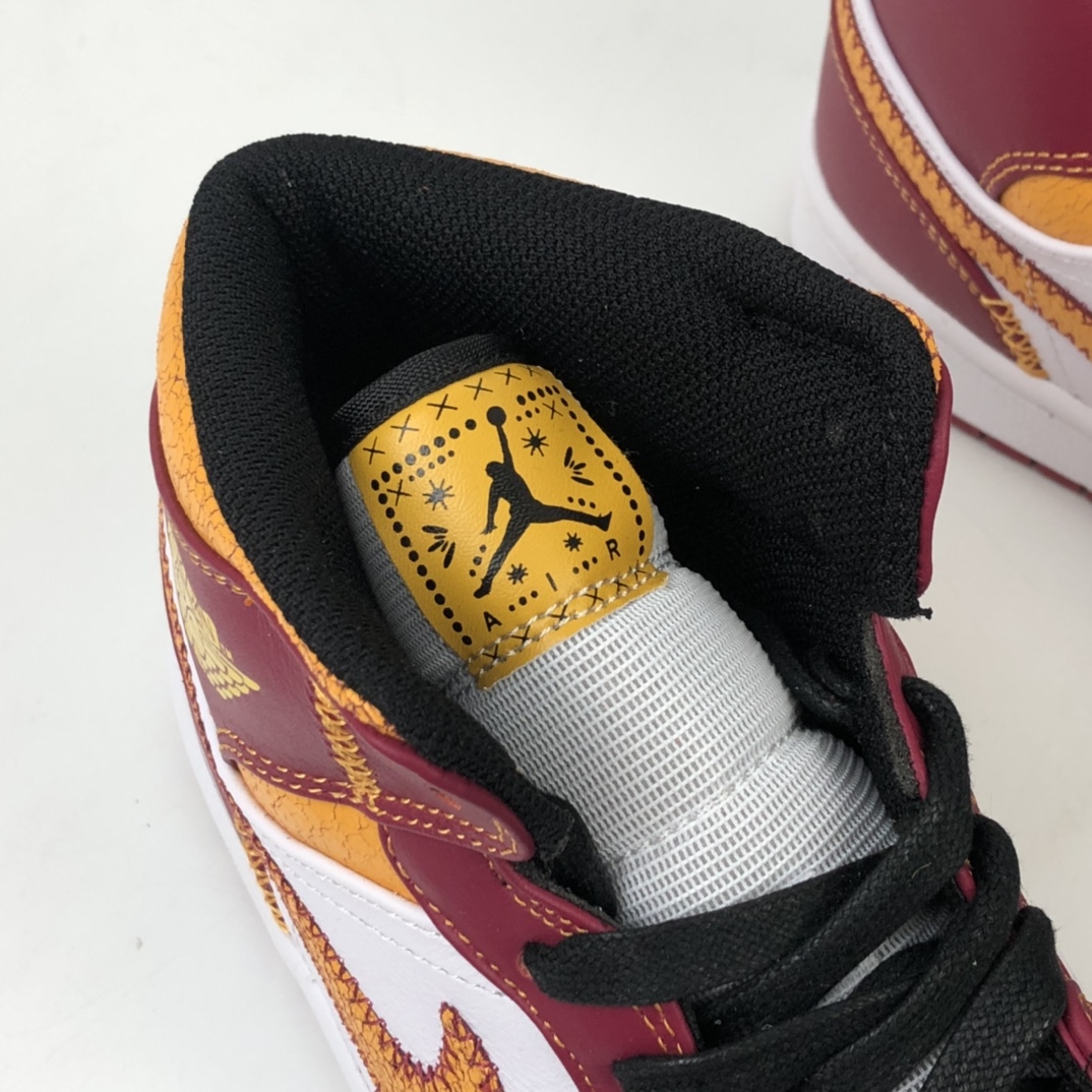 240 Air Jordan 1 Mid “Familia” 乔1 中帮百搭休闲运动板鞋 亡灵节 DC0350-100