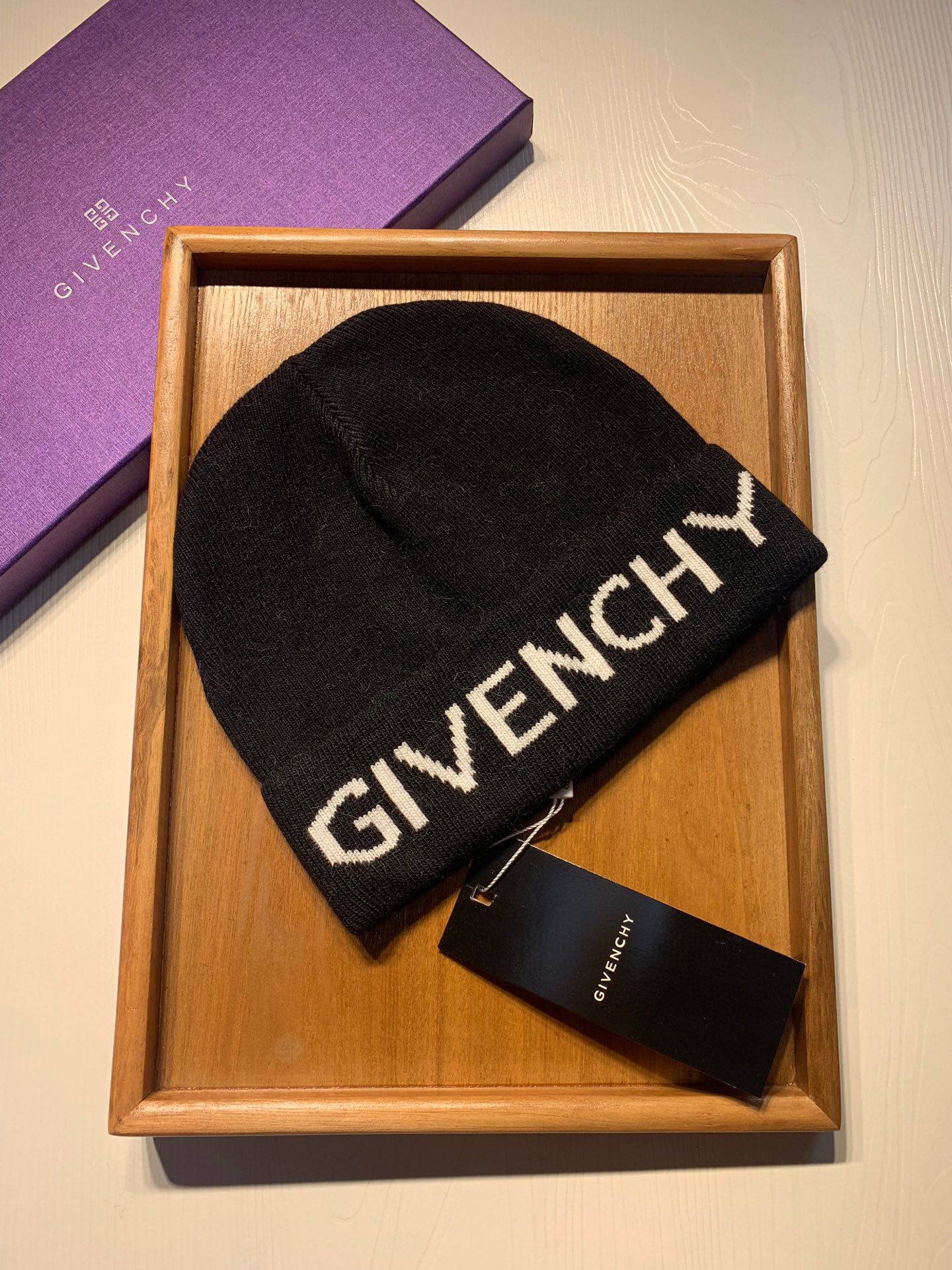 🌹。纪梵希。 【羊毛单帽】客供小羊毛！珍贵典藏的灵魂帽子！客供色纱.每个颜色都非常好看！经典！手感软腻.