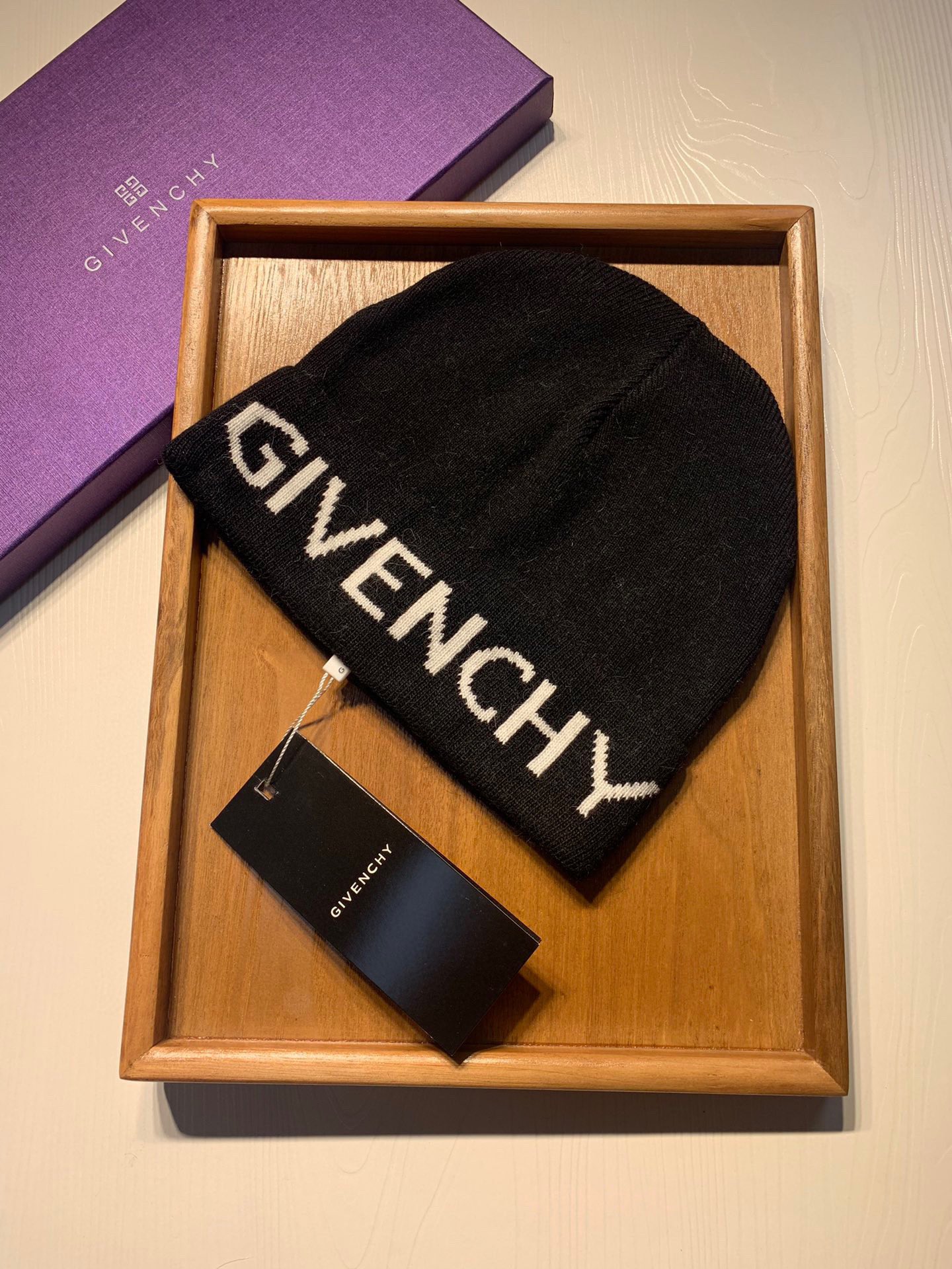 🌹。纪梵希。 【羊毛单帽】客供小羊毛！珍贵典藏的灵魂帽子！客供色纱.每个颜色都非常好看！经典！手感软腻.