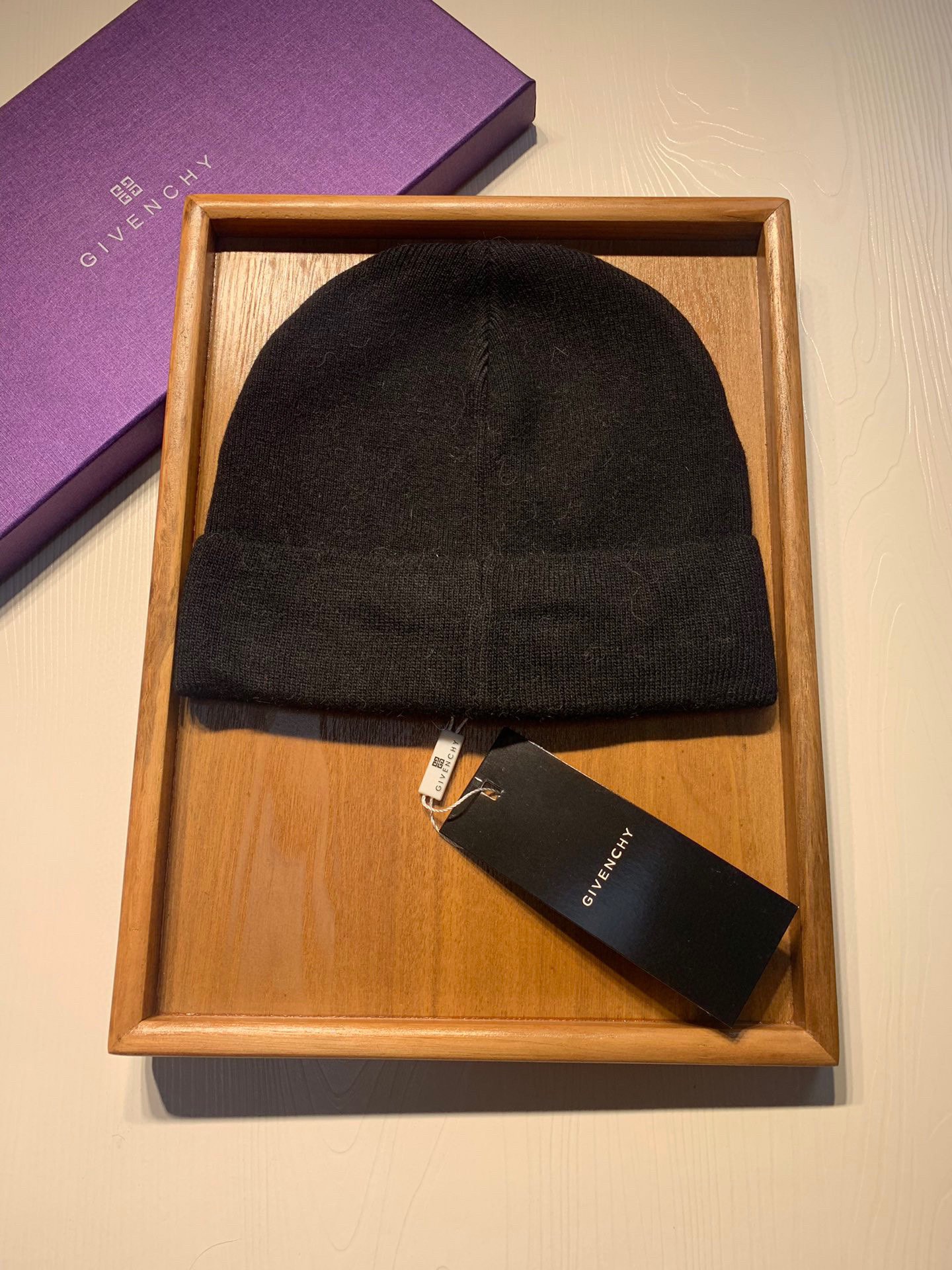 🌹。纪梵希。 【羊毛单帽】客供小羊毛！珍贵典藏的灵魂帽子！客供色纱.每个颜色都非常好看！经典！手感软腻.