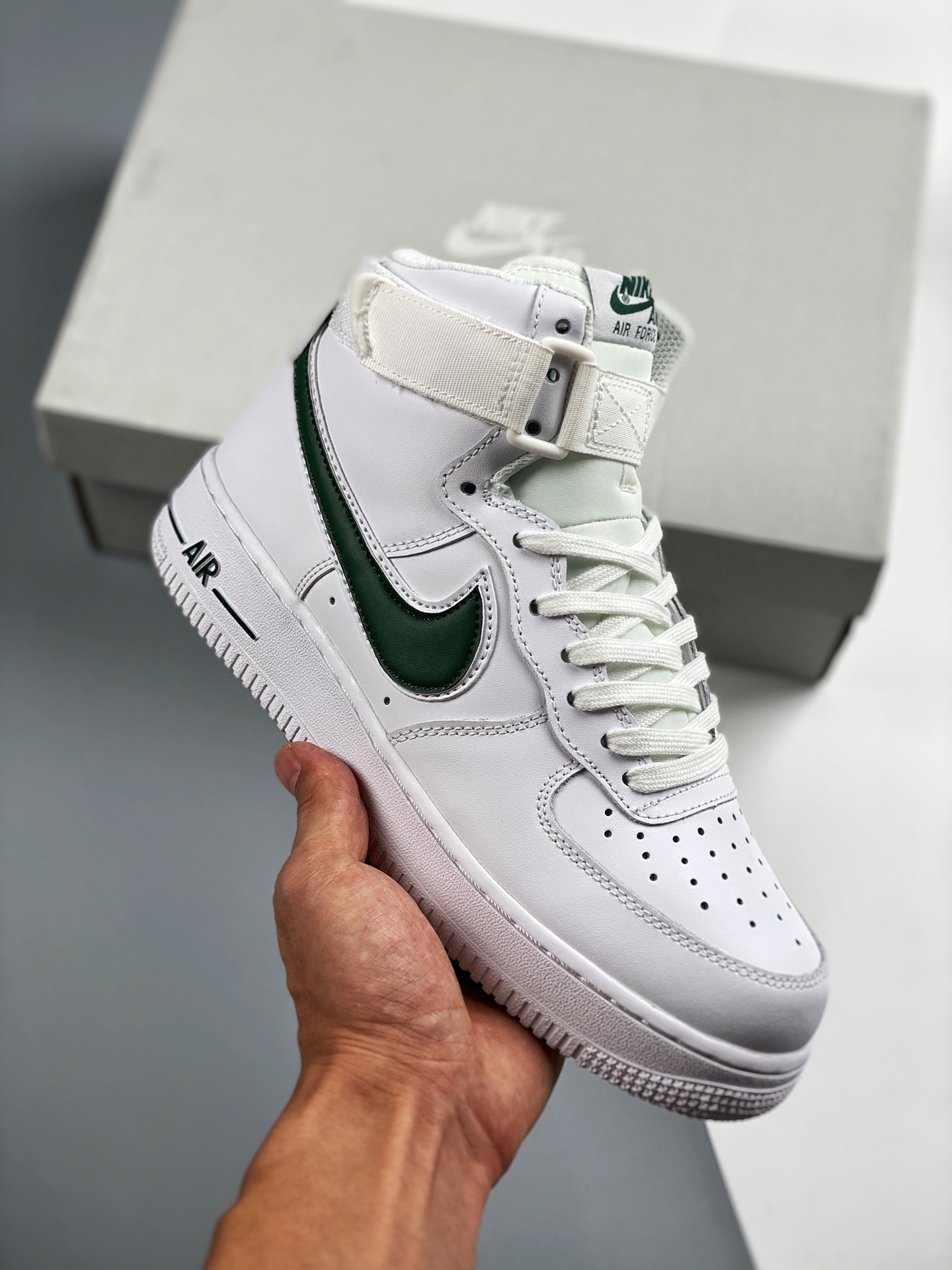 Oferta especial 💥 ¡Corre que se acaba! 👏 AIR FORCE 1 MID Blanco/Verde, color oficial de lanzamiento en el extranjero,…