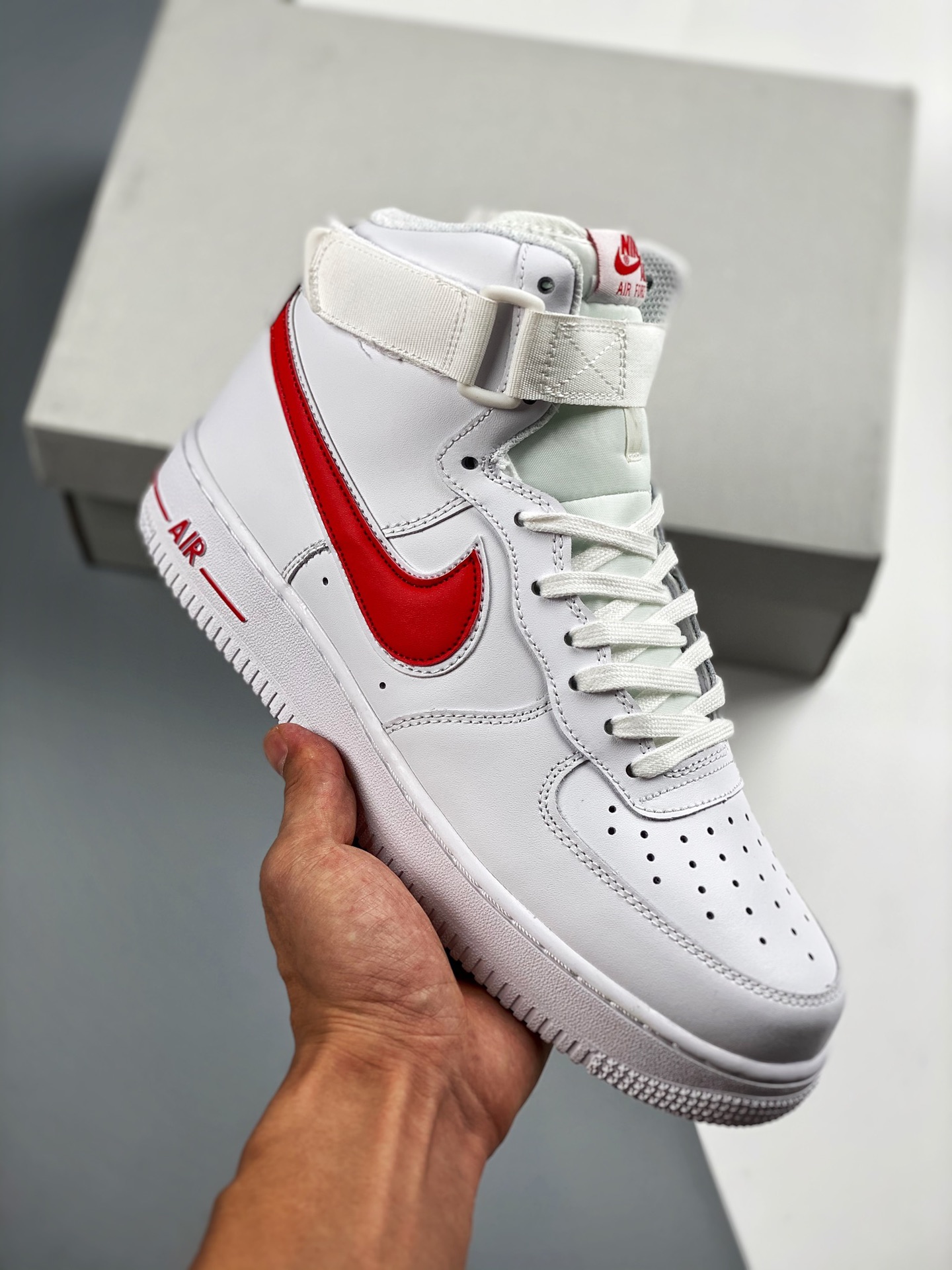 Oferta especial 💥 ¡Corre que se acaba! 👏 AIR FORCE 1 MID Blanco/Rojo, color oficial de lanzamiento en el extranjero, …