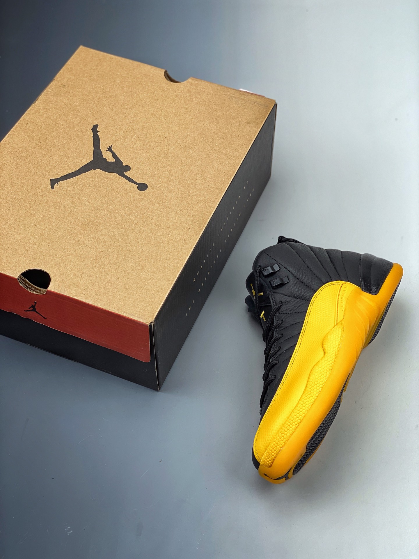 300  纯原版本 Air Jordan 12 Retro AJ12乔12 男子文化篮球鞋 130690-070