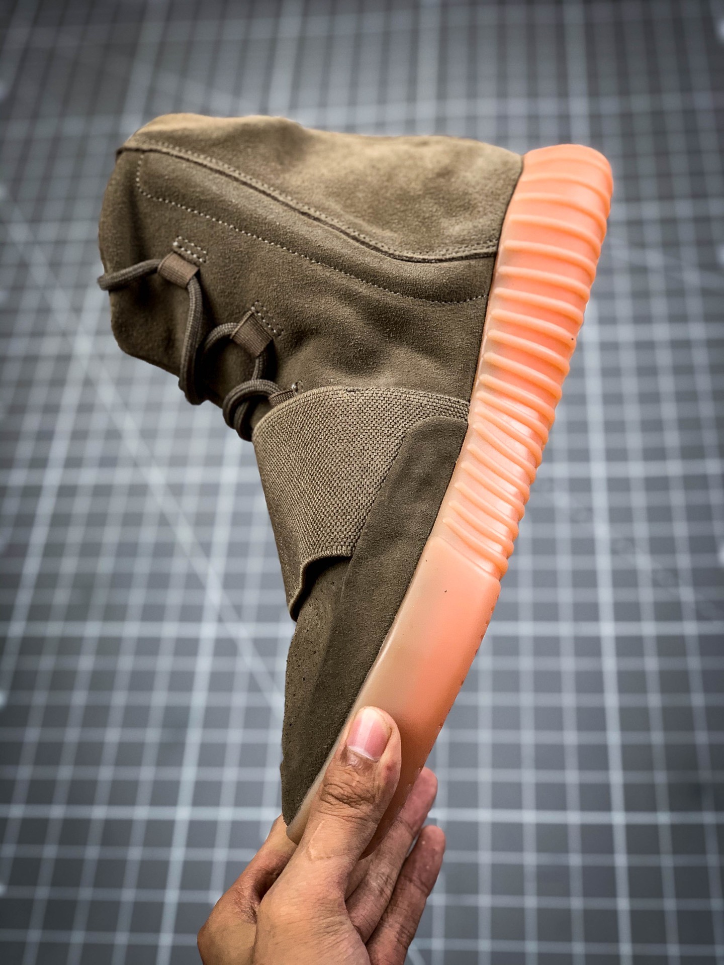 550  Adidas 阿迪达斯 Yeezy 750 Boost 浅棕 BY2456