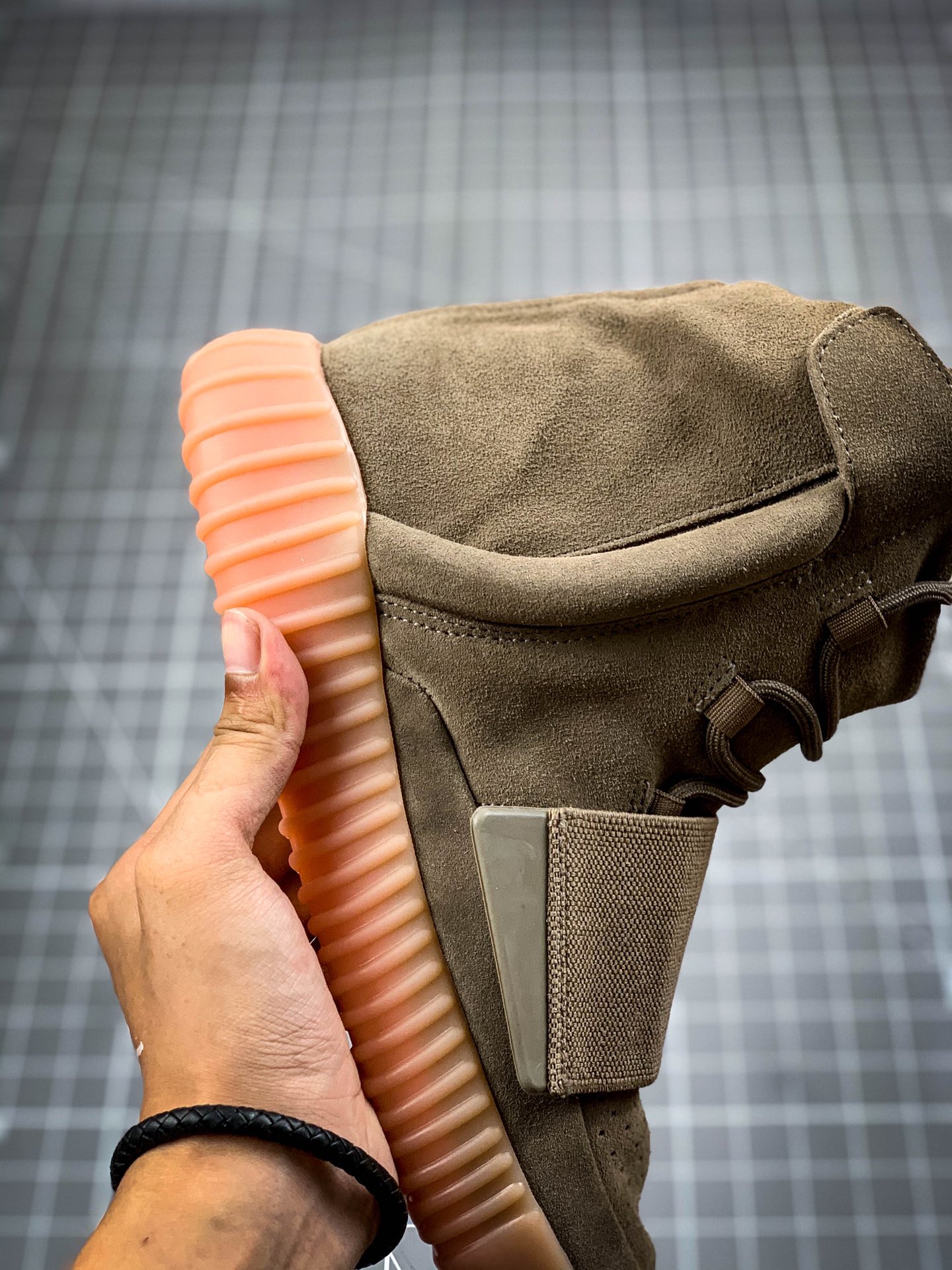 550  Adidas 阿迪达斯 Yeezy 750 Boost 浅棕 BY2456