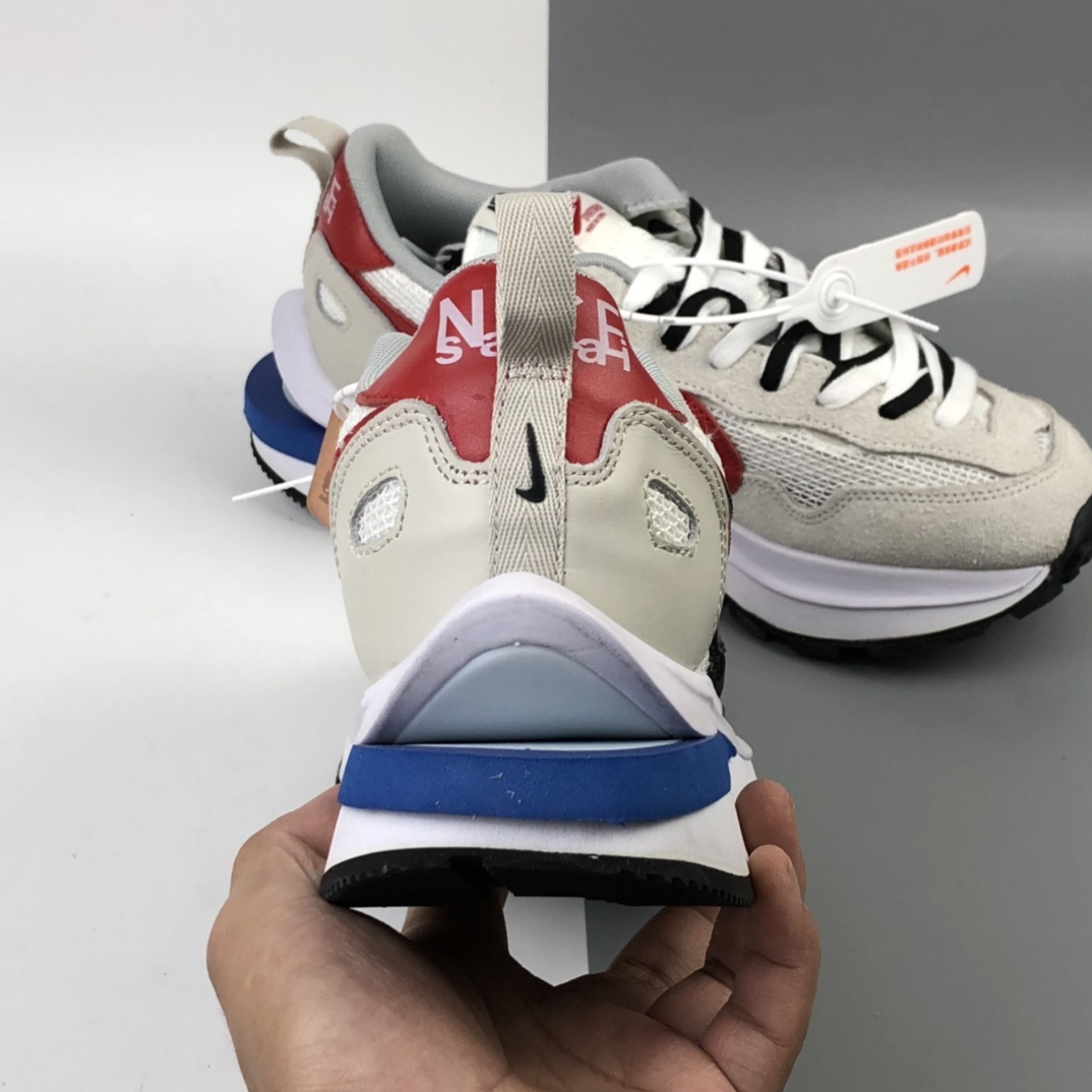 260 日式解构美学联名Sacai x Nike Pegasus Vaporfly SP 慢跑鞋 CV1363-100