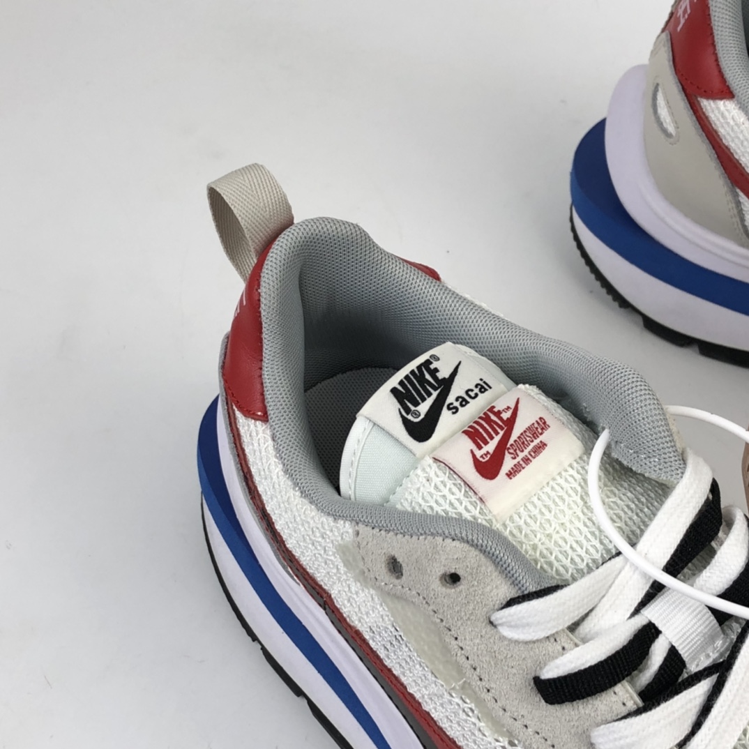 260 日式解构美学联名Sacai x Nike Pegasus Vaporfly SP 慢跑鞋 CV1363-100