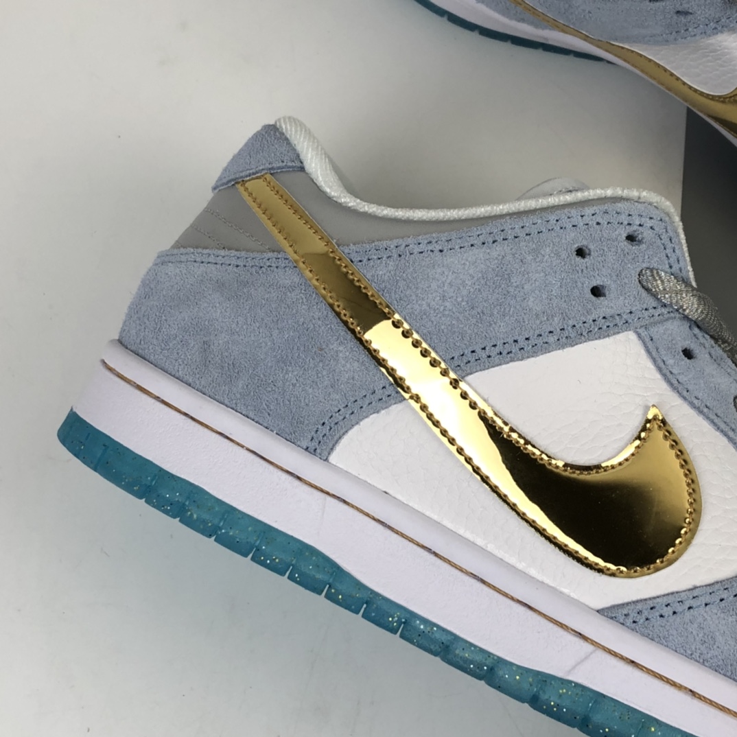 180 Sean Cliver x Nike SB Dunk Low Pro”White/Psychic Blue-Metallic Gold” 雾霾蓝白金钩水晶底 扣篮系列低帮休闲运动滑板板鞋 DC9936-100