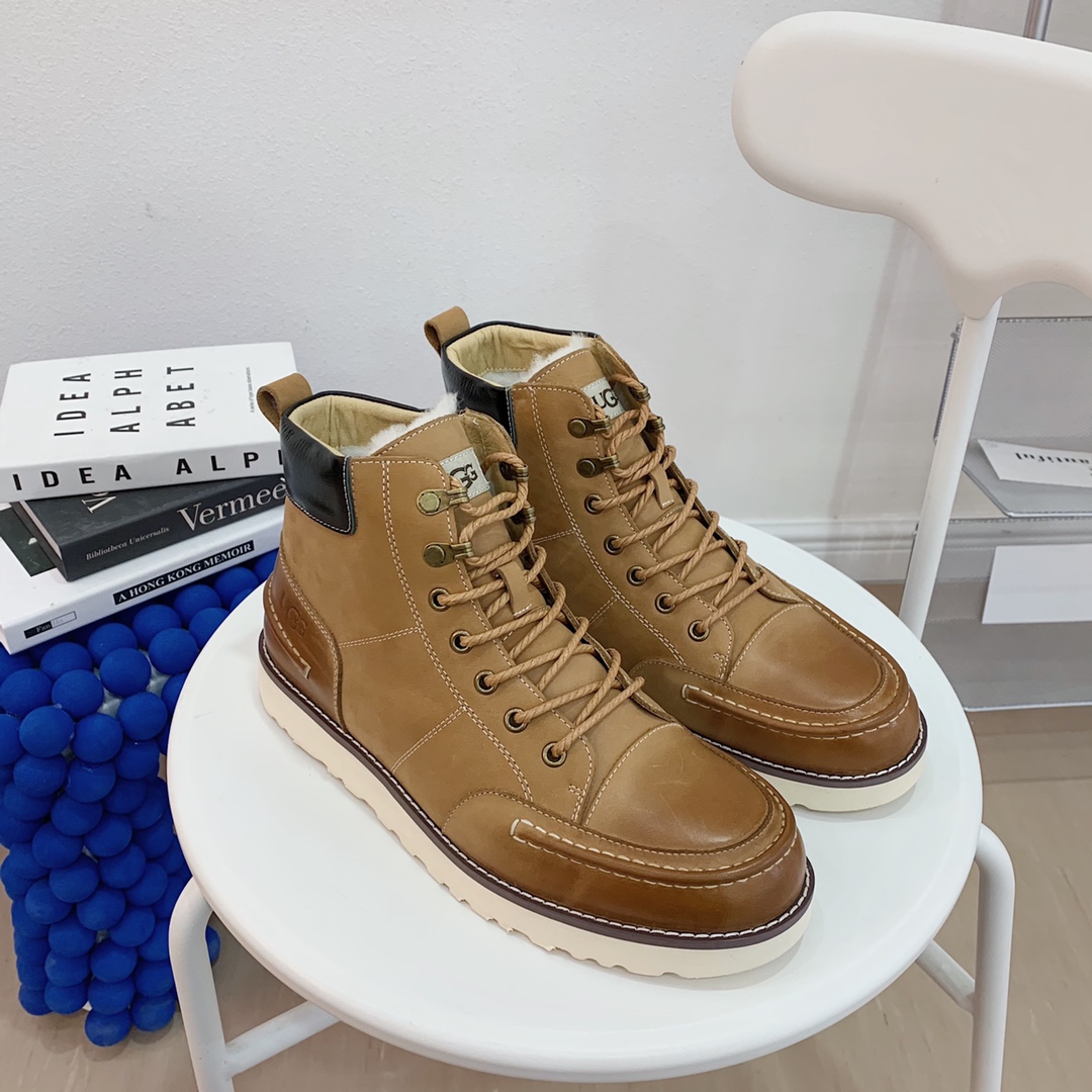 爆款来袭 【UGG男鞋】 版型好到不多说，品质、做工、材料再度升级帅气来袭👏俊朗的外形👏精致的做工👏上等