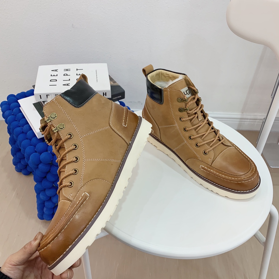 爆款来袭 【UGG男鞋】 版型好到不多说，品质、做工、材料再度升级帅气来袭👏俊朗的外形👏精致的做工👏上等