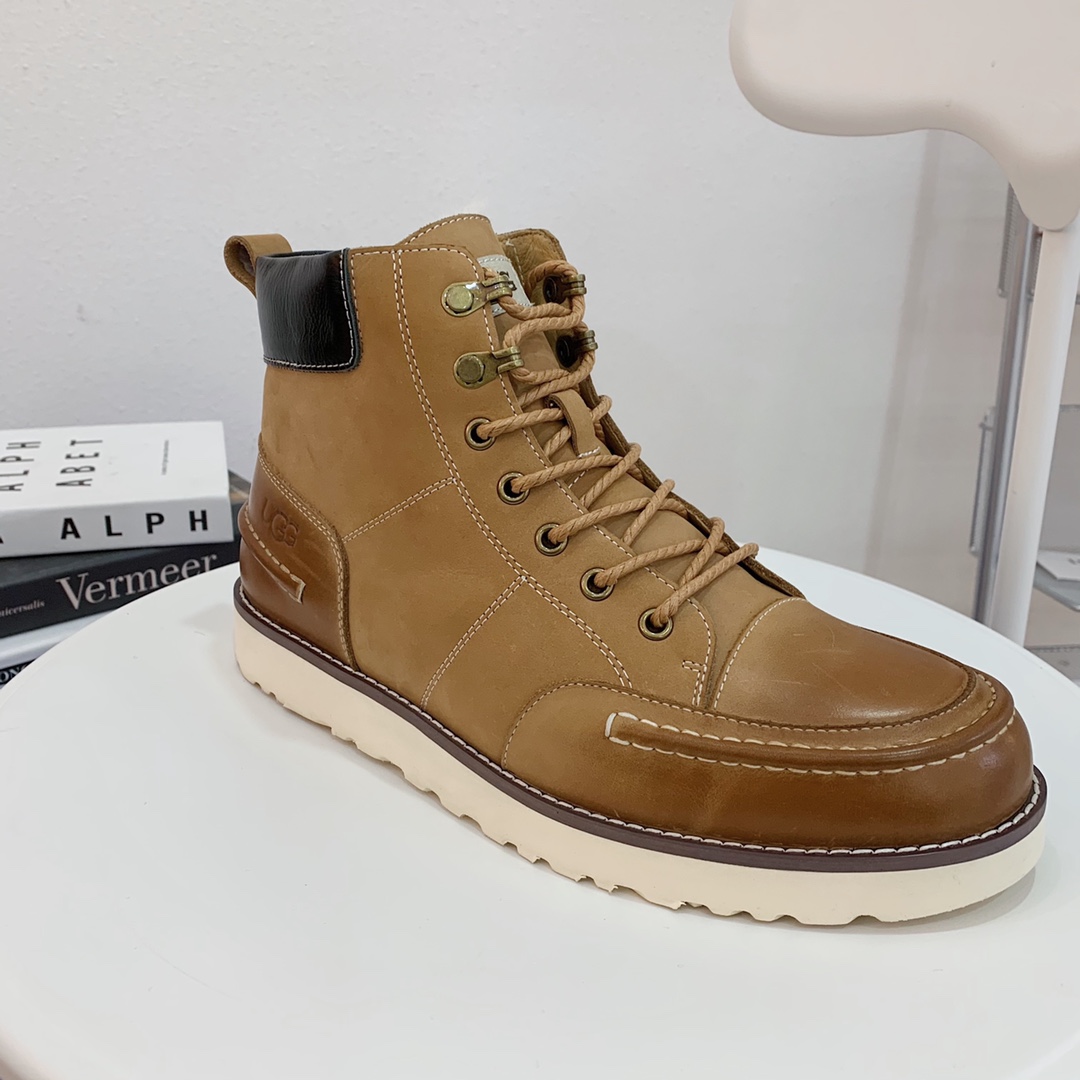 爆款来袭 【UGG男鞋】 版型好到不多说，品质、做工、材料再度升级帅气来袭👏俊朗的外形👏精致的做工👏上等