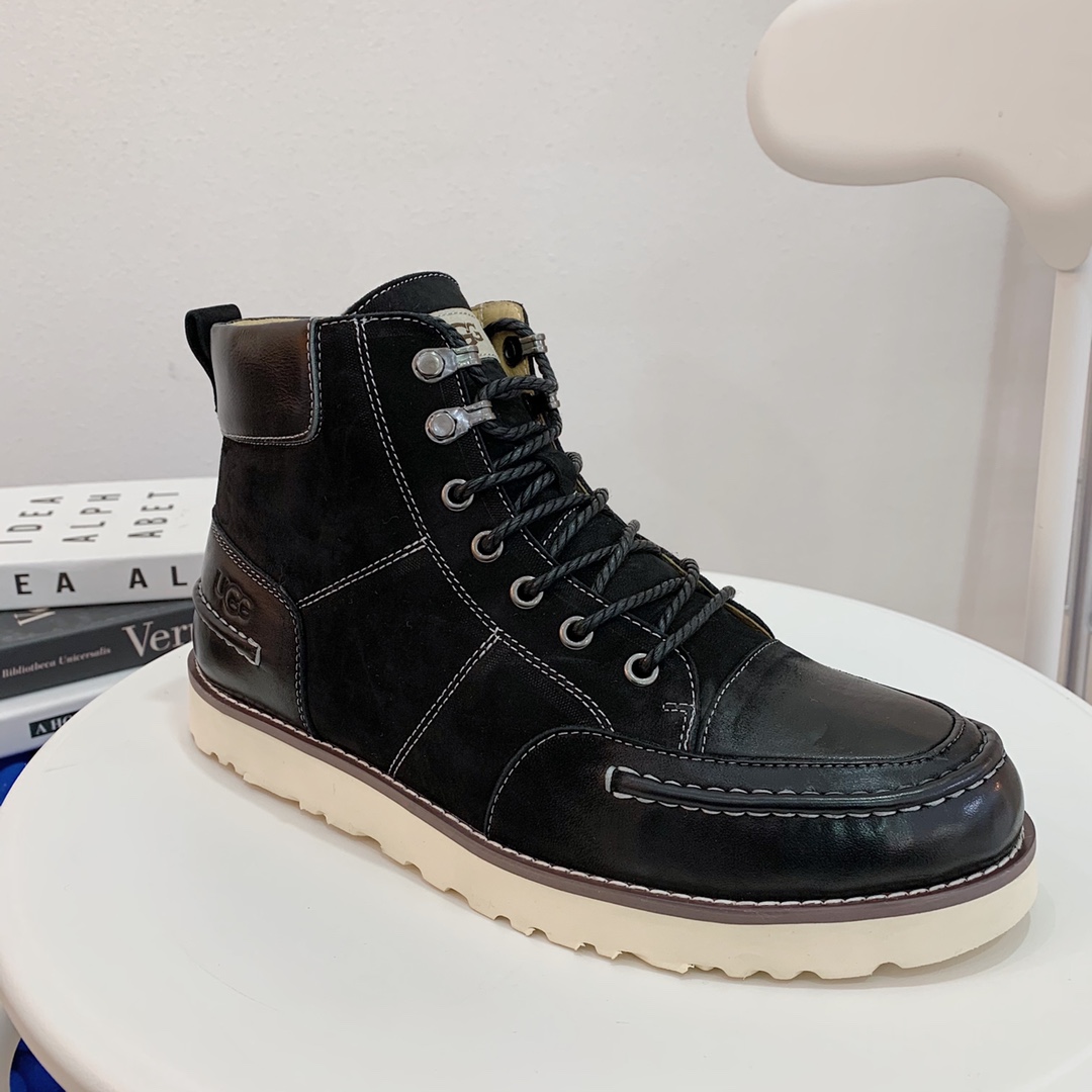 爆款来袭 【UGG男鞋】 版型好到不多说，品质、做工、材料再度升级帅气来袭👏俊朗的外形👏精致的做工👏上等