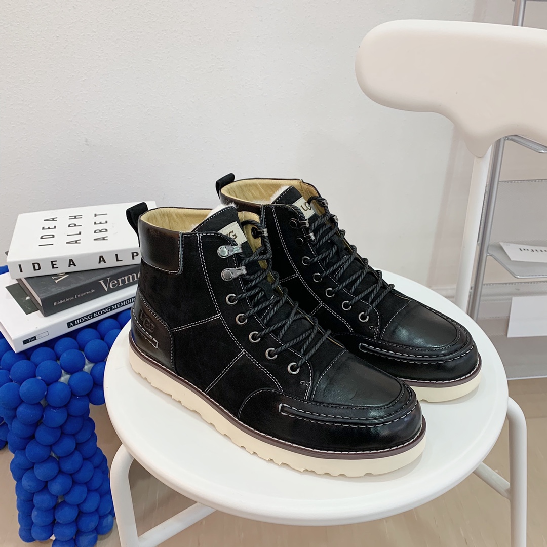 爆款来袭 【UGG男鞋】 版型好到不多说，品质、做工、材料再度升级帅气来袭👏俊朗的外形👏精致的做工👏上等