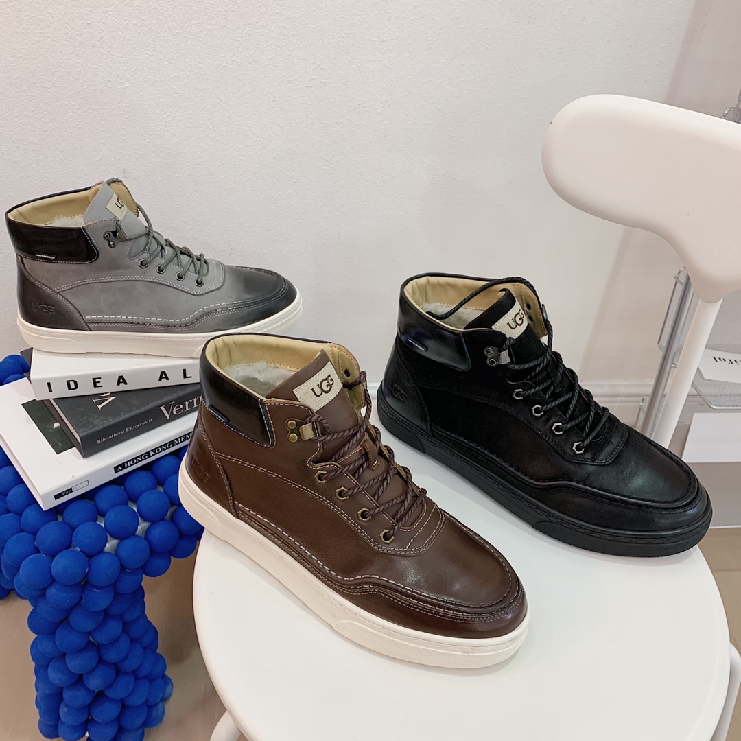 【UGG男鞋】 版型好到不多说，品质、做工、材料再度升级帅气来袭👏俊朗的外形👏精致的做工👏上等的皮料拒绝