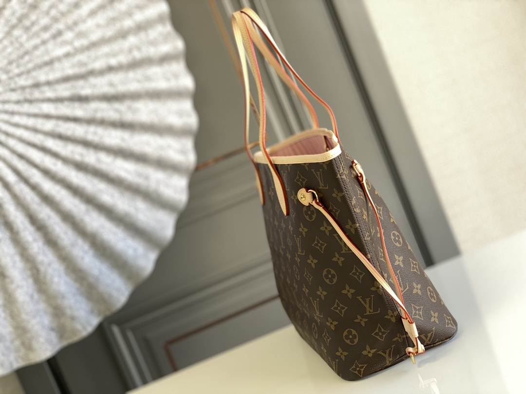 M50366顶级原单NEVERFULL中号手袋Neverfull经典手袋探索袋内精致细节重新设计的内袋采