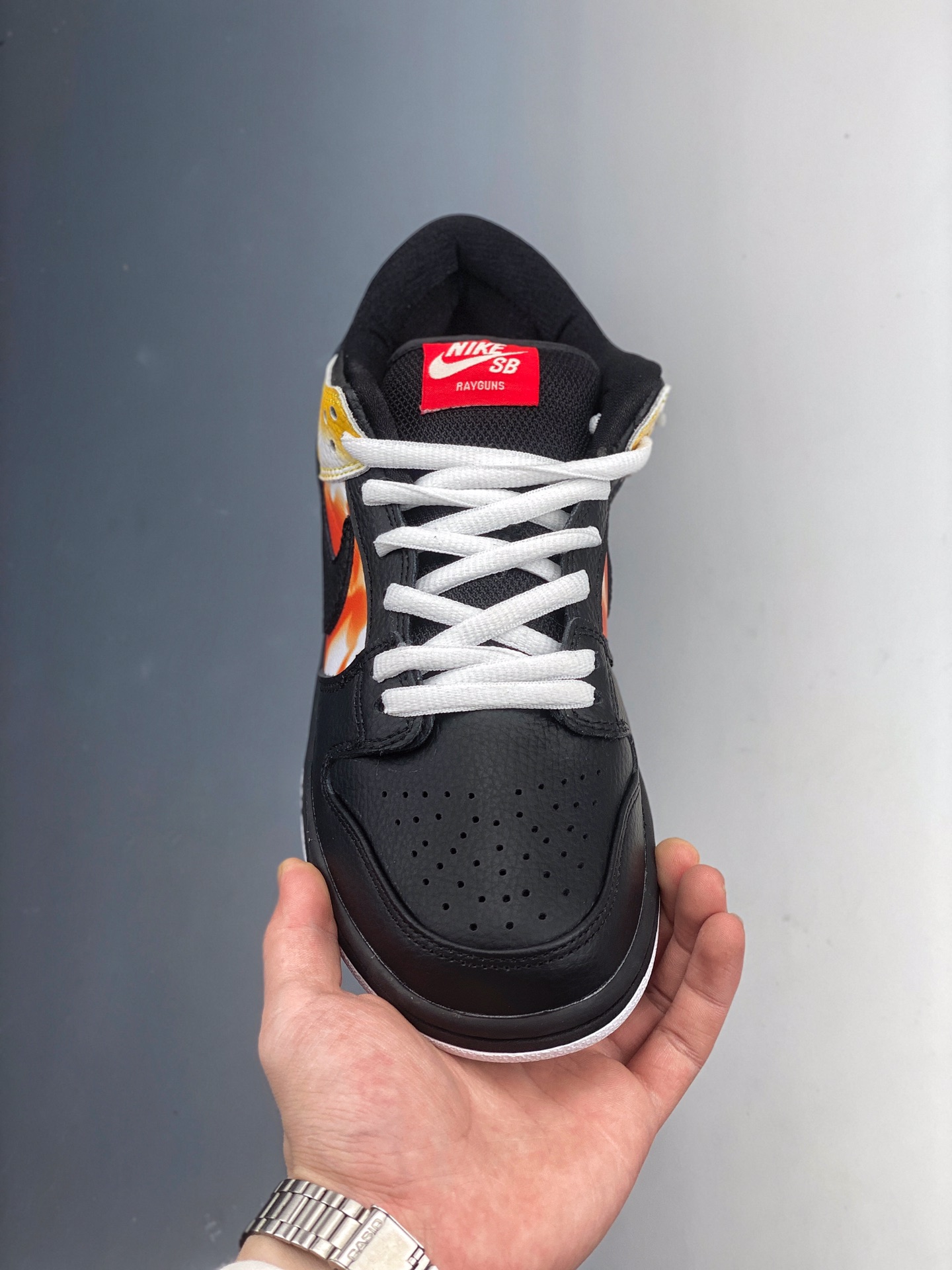 180   Nike SB Dunk Low Pro QS”Viernam 25 Anniversary”扣篮系列低帮经典百搭休闲运动板鞋“黑黄橙扎染外星人”  BQ6832-001