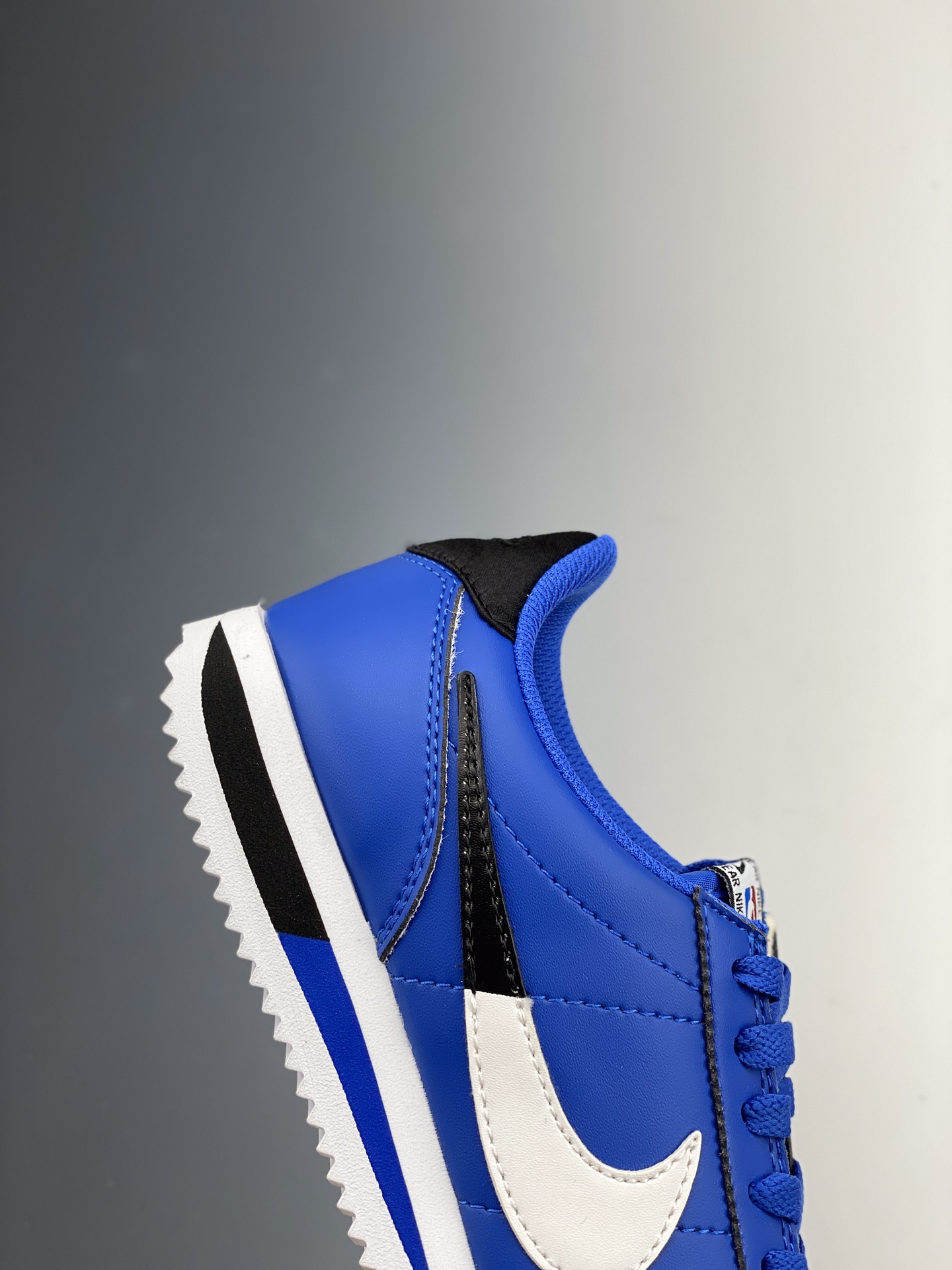 140  Nike Classic Cortez Prem 阿甘系列休闲运动鞋货 CI1047-400