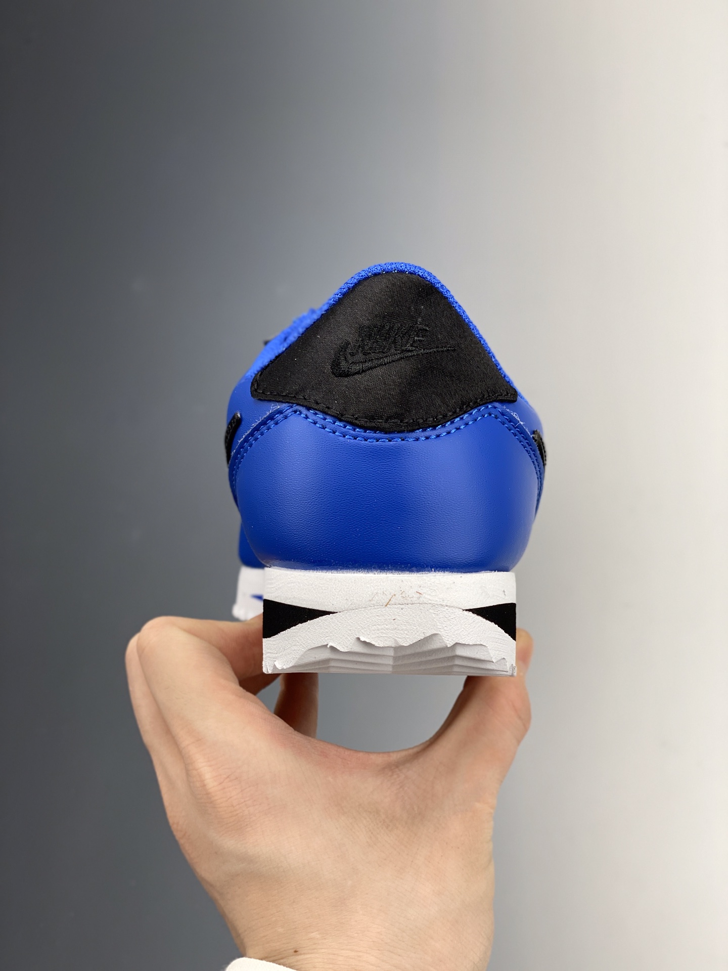 140  Nike Classic Cortez Prem 阿甘系列休闲运动鞋货 CI1047-400