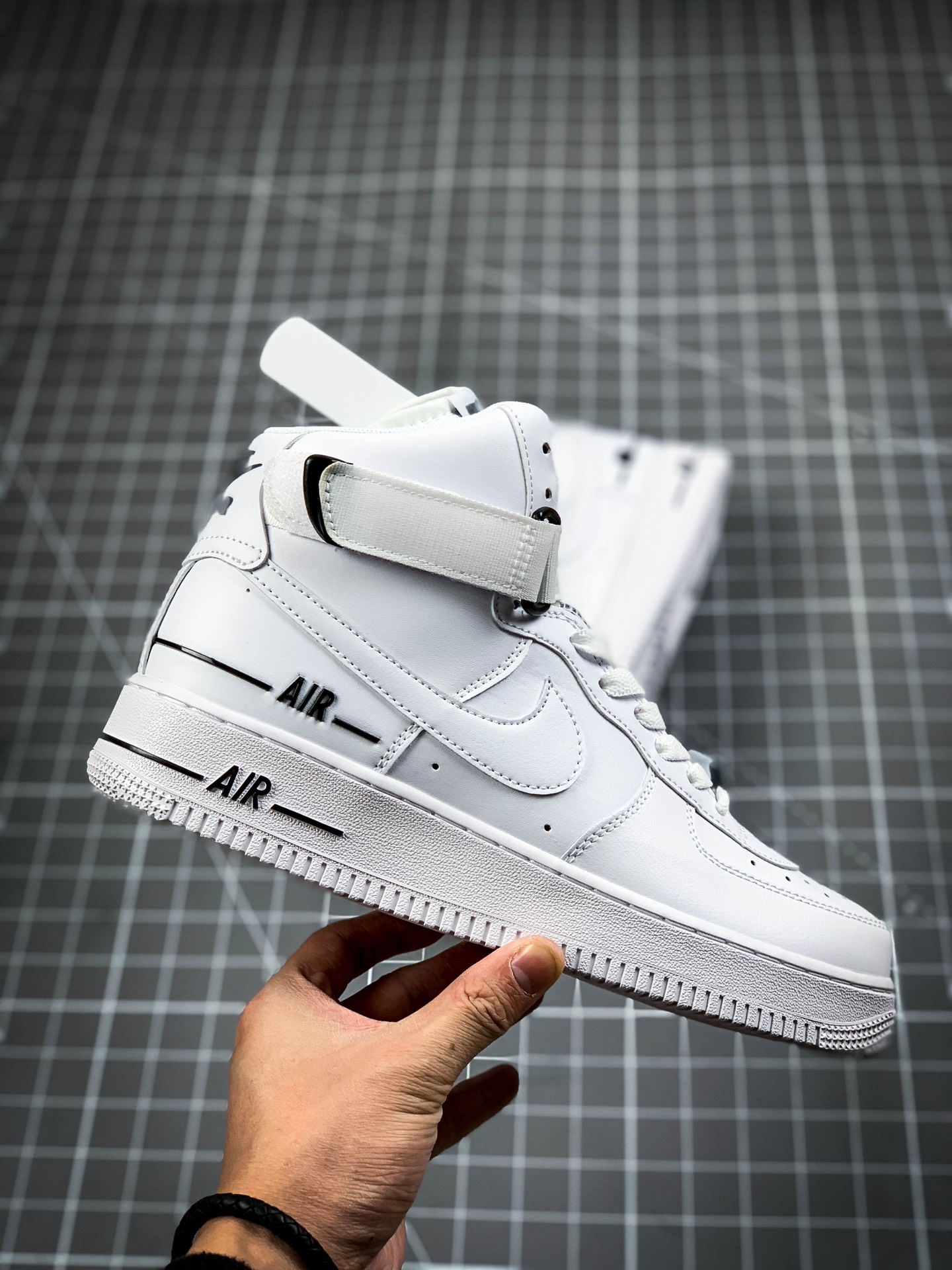 220 海外限定别注空军一号 Nike Air Force 1 High '07 Lv8 “Double Air” 白黑串标 空军一号 CJ1385-100