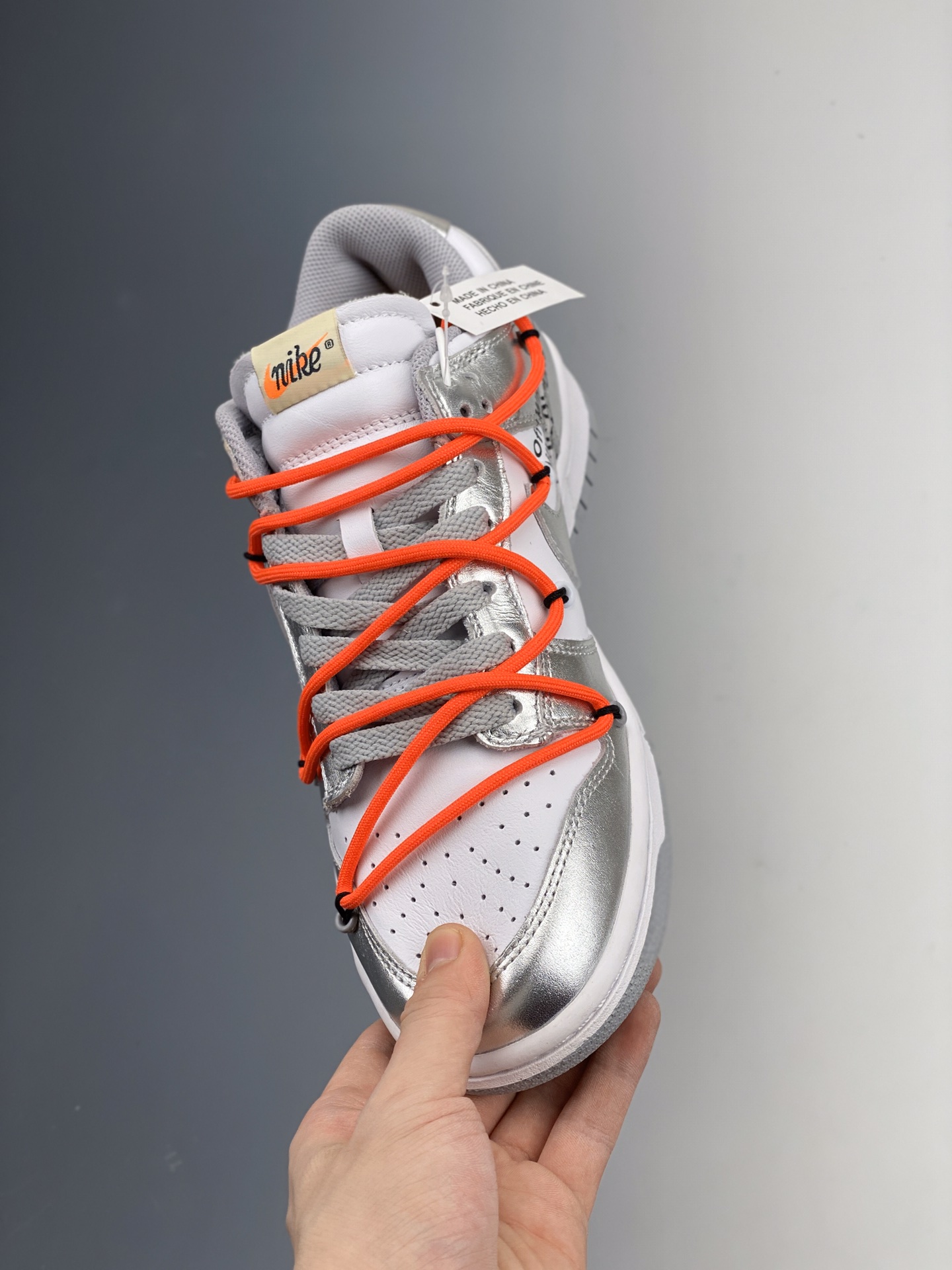 380    Nike SB Dunk OFF-WHITE 联名 白银CT0856-800