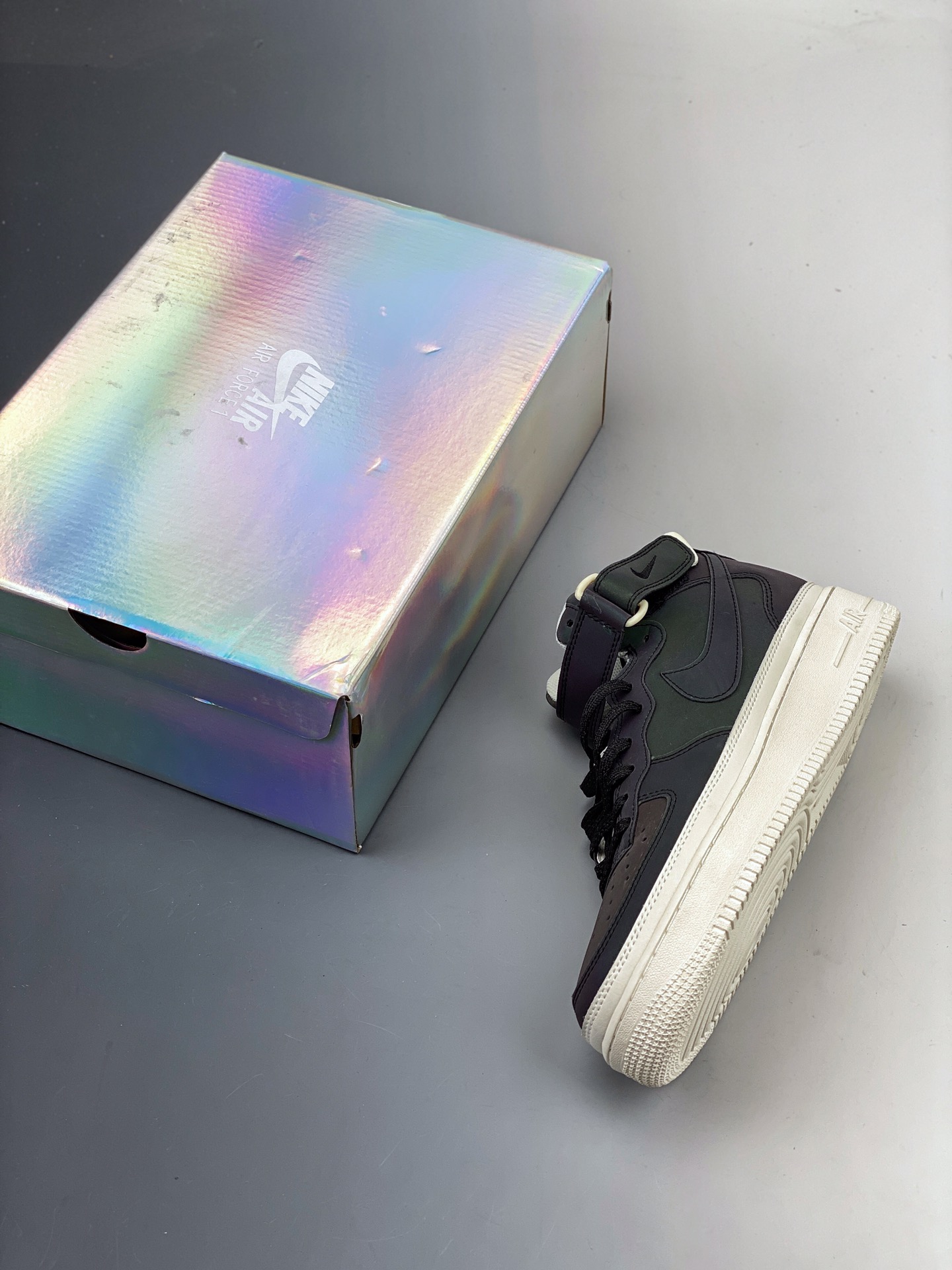 160    Nike Air Force 1 ' 07 DEMON “夜魔侠 中帮变色龙” 来自西方的“夜魔侠”AT1118-600