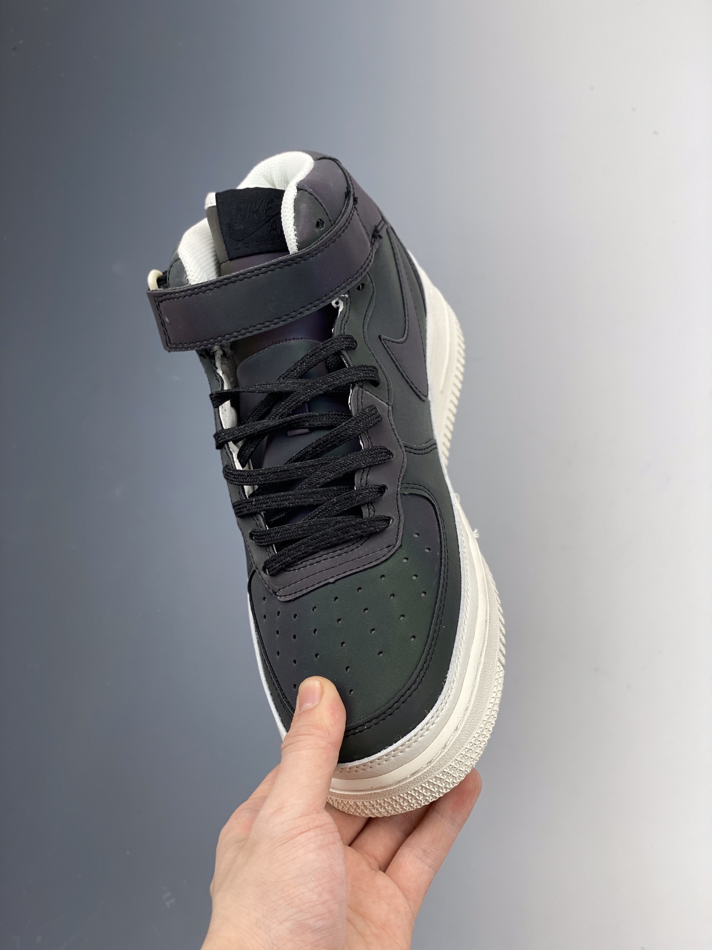 160    Nike Air Force 1 ' 07 DEMON “夜魔侠 中帮变色龙” 来自西方的“夜魔侠”AT1118-600