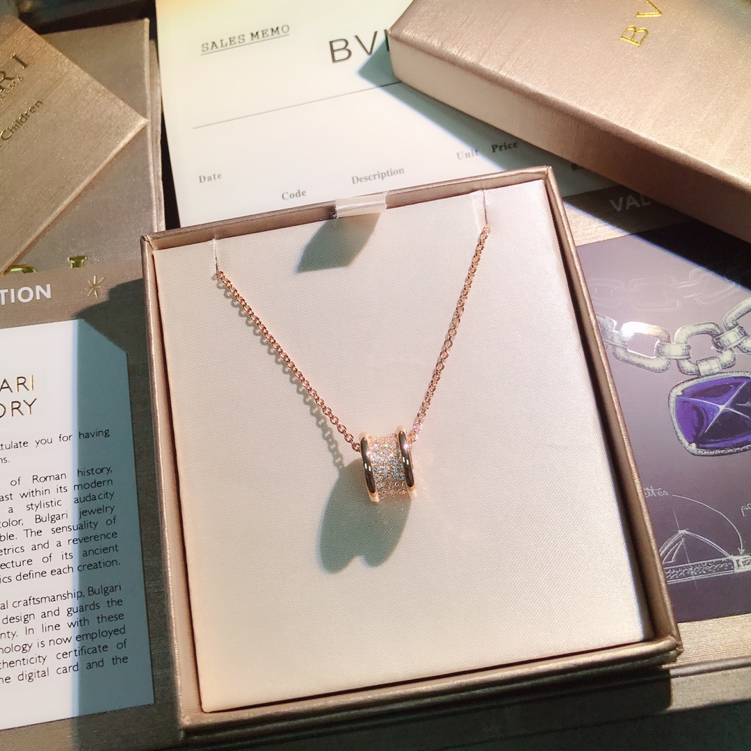 NO:102820,BV full diamond small waist large necklace S925 sterling silver material, electroplated 18k thick gold layer, lobster buckle also has BVLGARI counter prints, Bulgari necklace, bottega veneta, bvlgari, bvlgari, necklace, pure silver19860909BV满钻小蛮腰大号项链 S925纯银材质 电镀18k厚金层 龙虾扣也有BVLGARI专柜字印,宝格丽项链,bottega veneta,bvlgari,bvlgari,necklace,pure silver,Jewelry