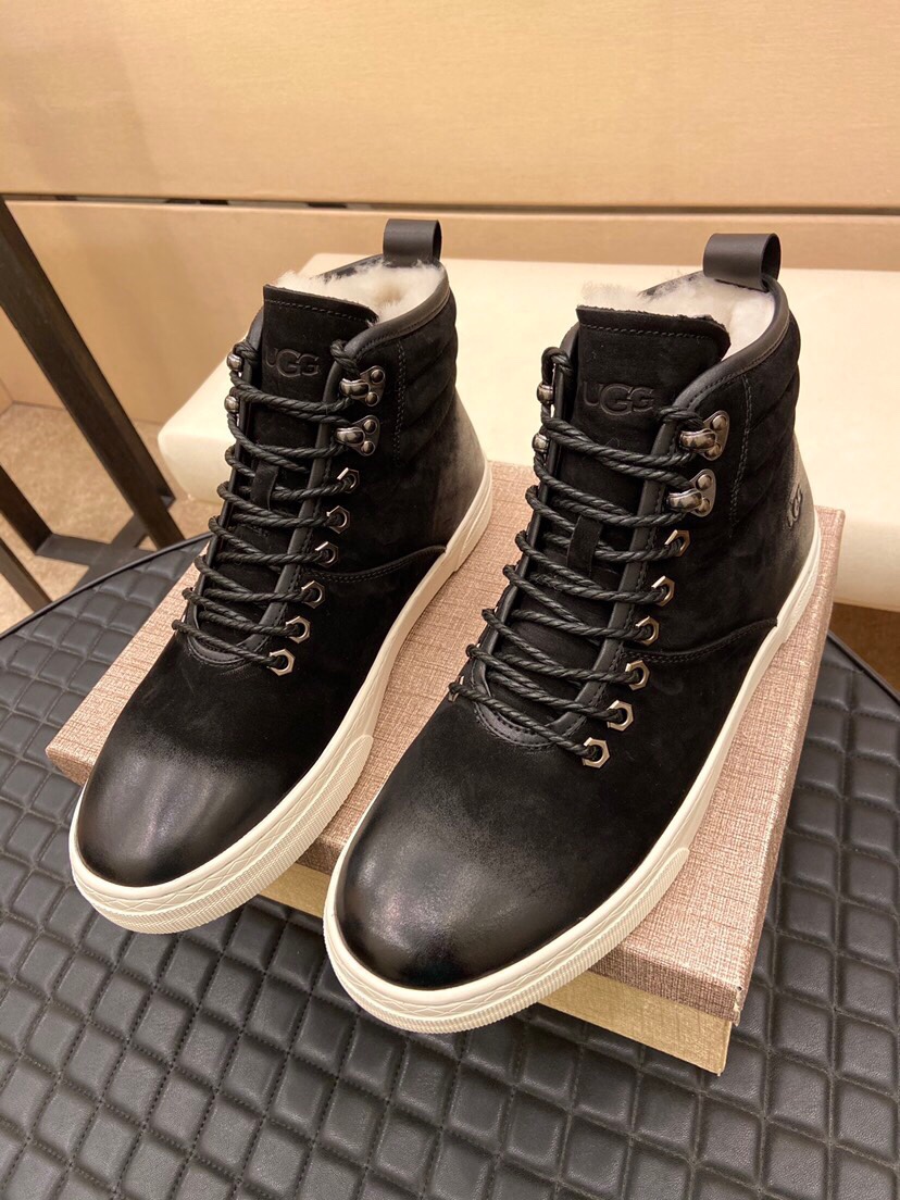 （真全羊毛里不加丝假毛）【UGG男鞋】 版型好到不多说，品质、做工、材料再度升级帅气来袭👏俊朗的外形👏精