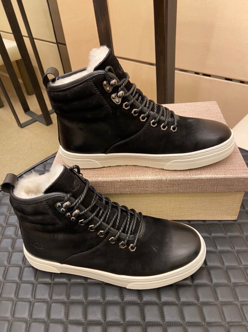 （真全羊毛里不加丝假毛）【UGG男鞋】 版型好到不多说，品质、做工、材料再度升级帅气来袭👏俊朗的外形👏精