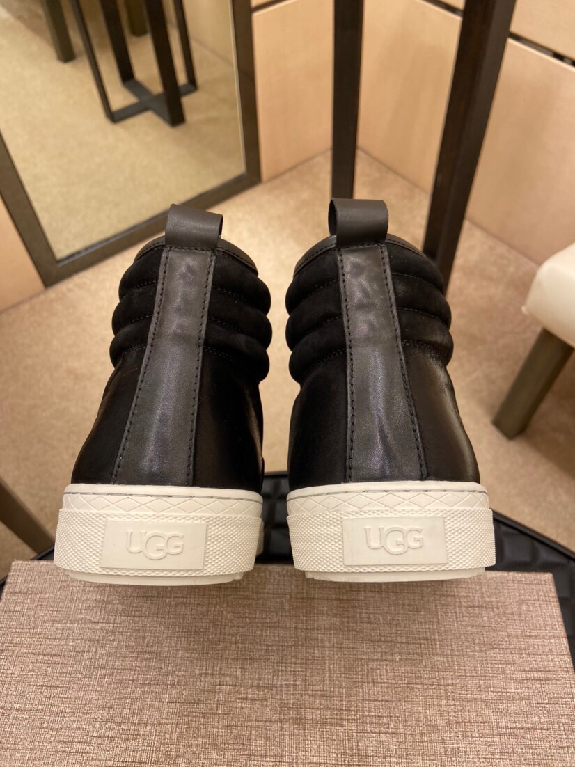 （真全羊毛里不加丝假毛）【UGG男鞋】 版型好到不多说，品质、做工、材料再度升级帅气来袭👏俊朗的外形👏精