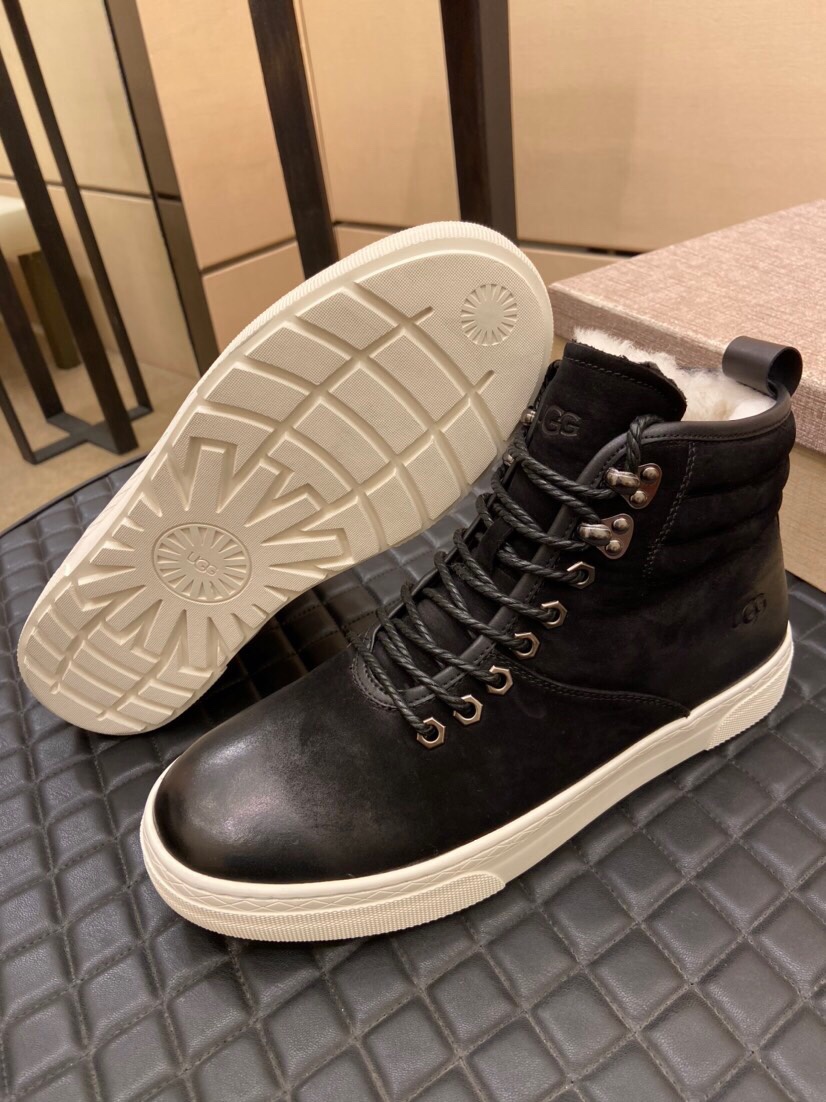 （真全羊毛里不加丝假毛）【UGG男鞋】 版型好到不多说，品质、做工、材料再度升级帅气来袭👏俊朗的外形👏精