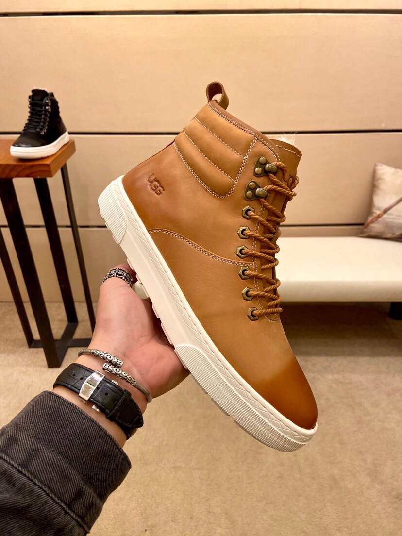 （真全羊毛里不加丝假毛）【UGG男鞋】 版型好到不多说，品质、做工、材料再度升级帅气来袭👏俊朗的外形👏精